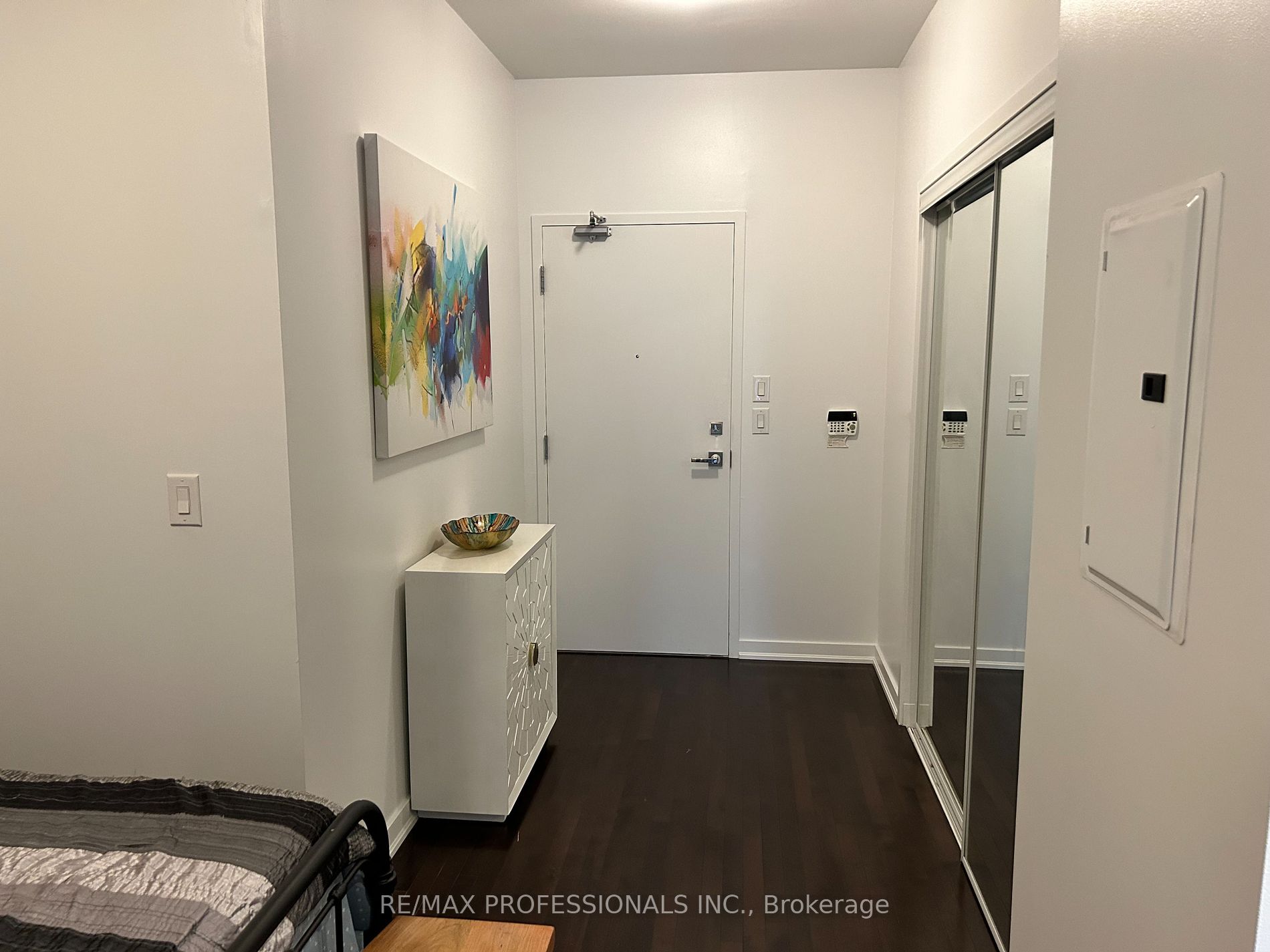 12 York Street #2503
