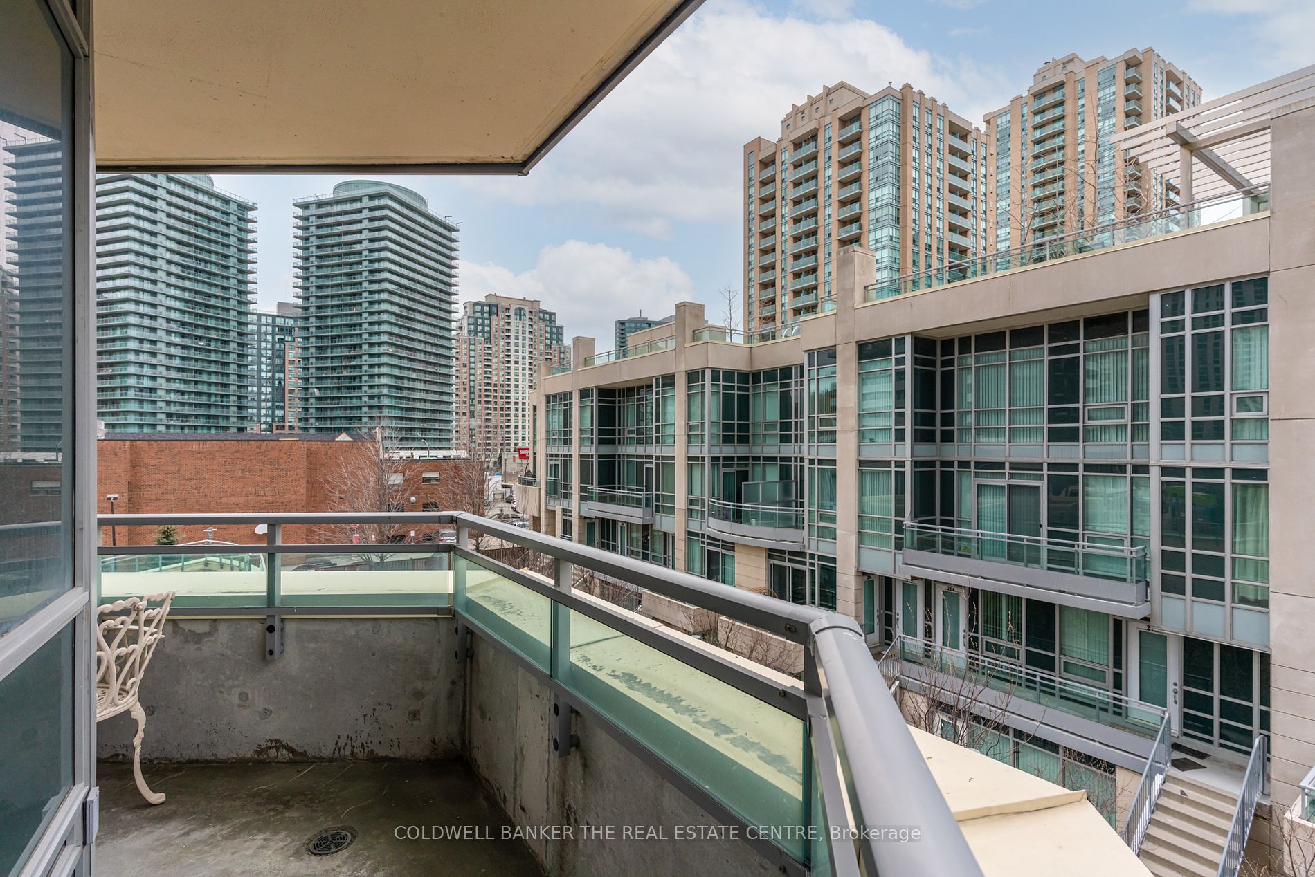 18 Holmes Avenue, #310