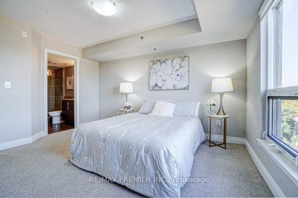 760 Sheppard Ave W, #515