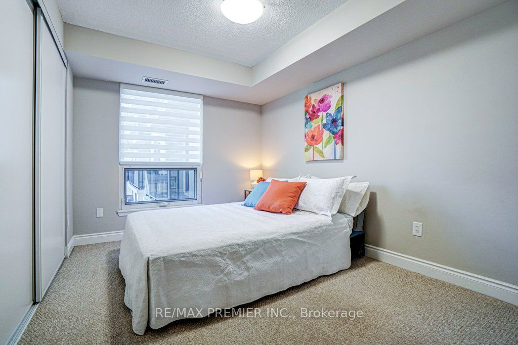 760 Sheppard Ave W, #515