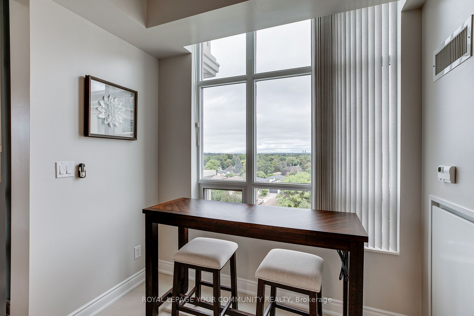 10 Bloorview Pl, #1012
