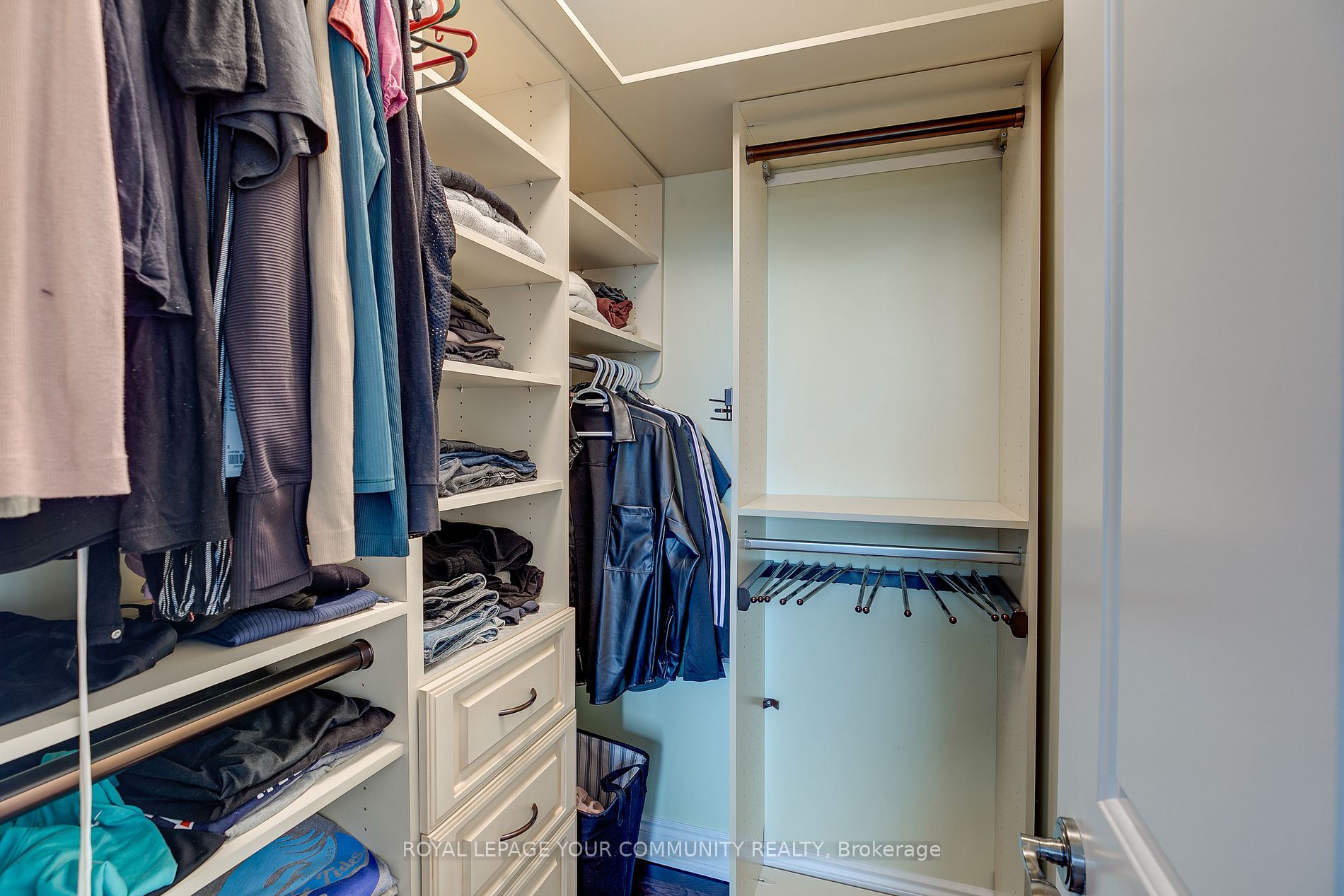 10 Bloorview Pl, #1012