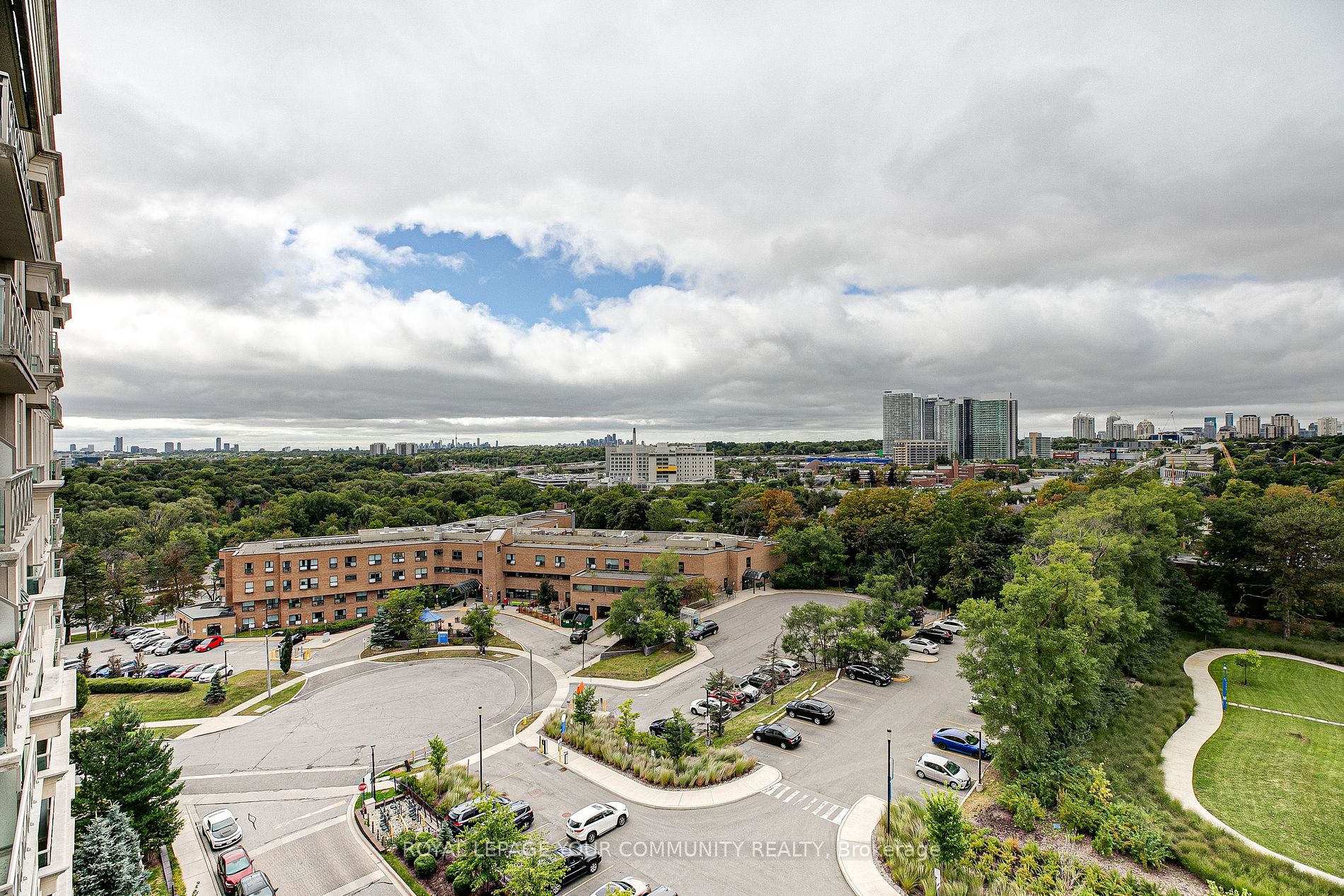 10 Bloorview Pl, #1012