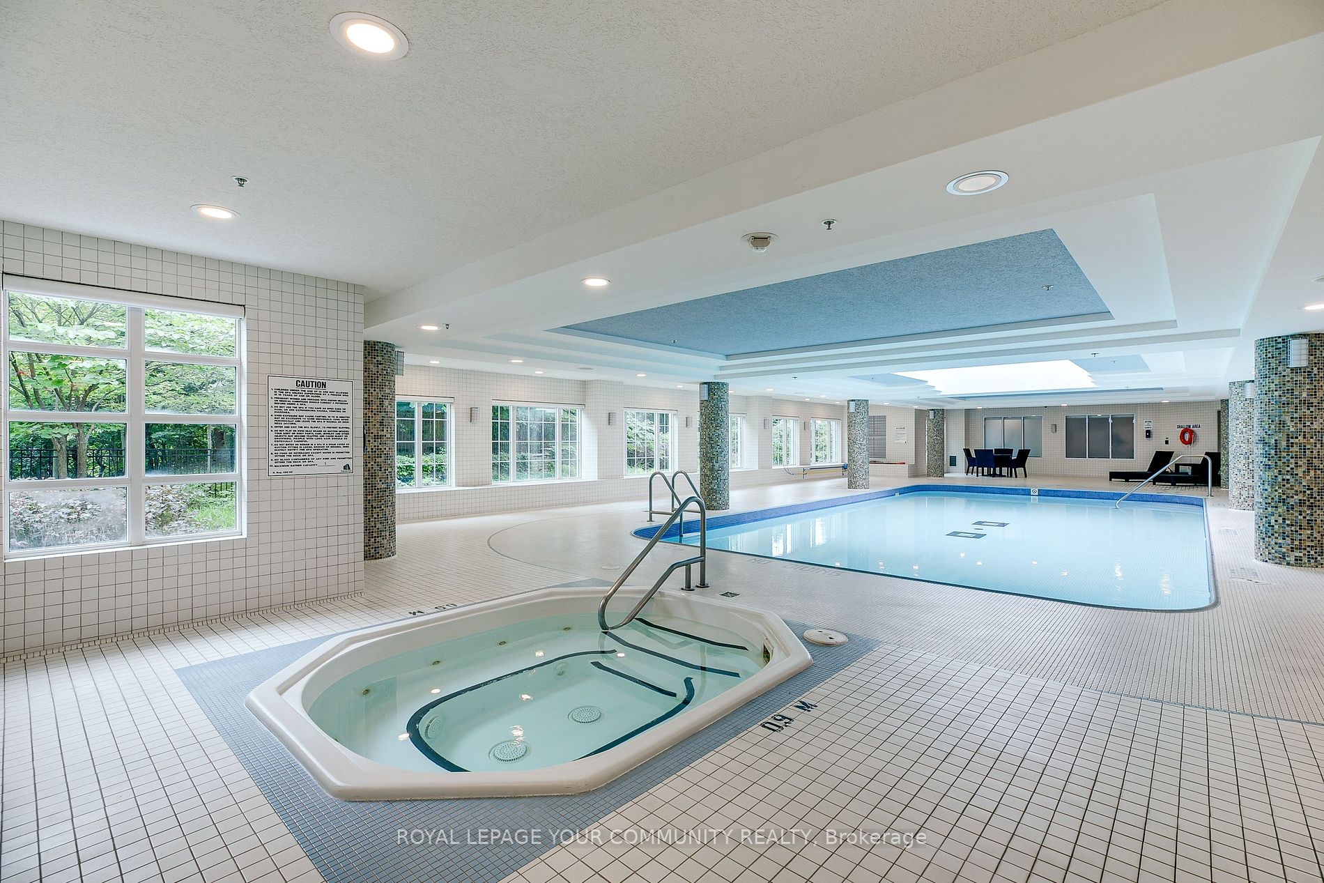 10 Bloorview Pl, #1012