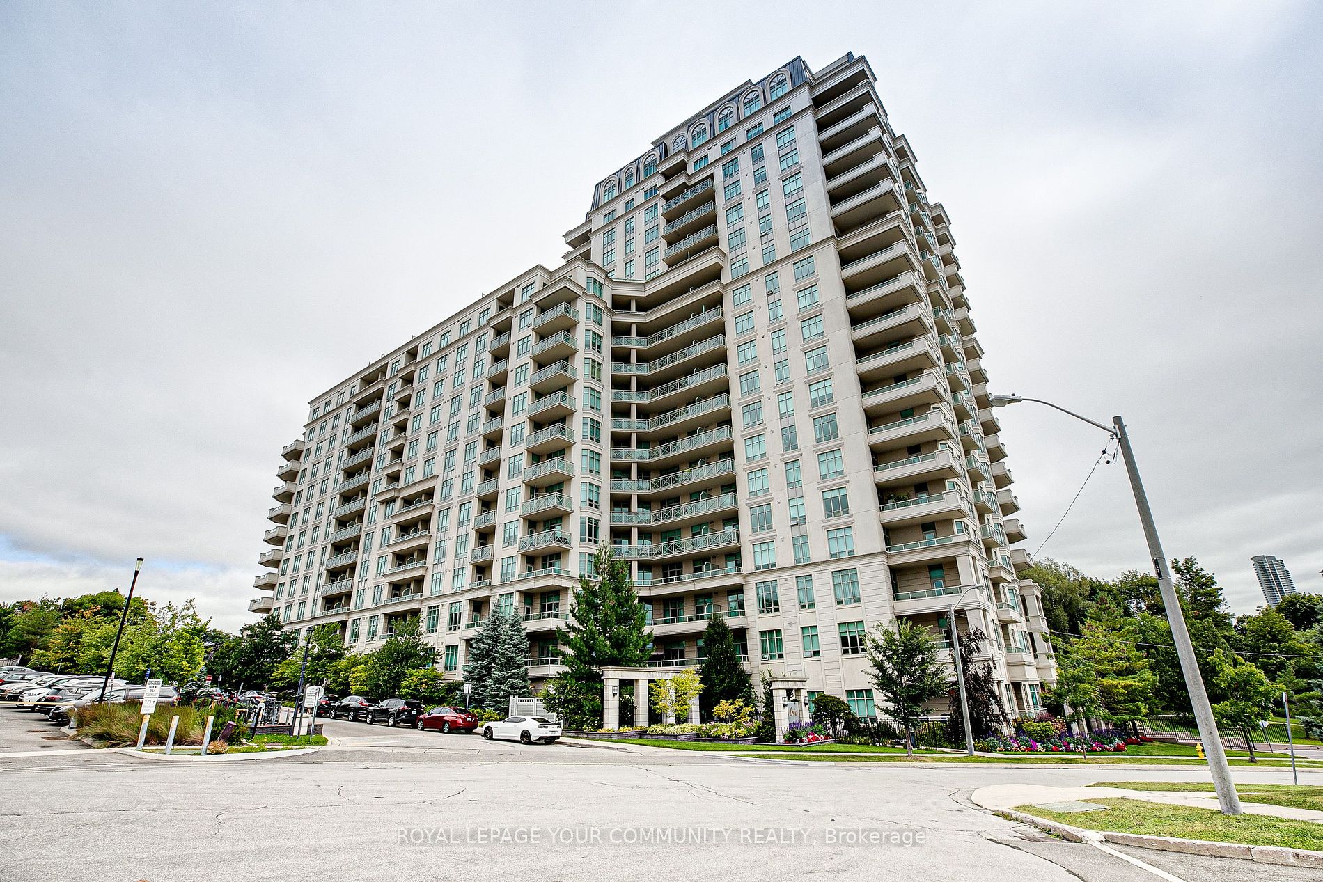 10 Bloorview Pl, #1012
