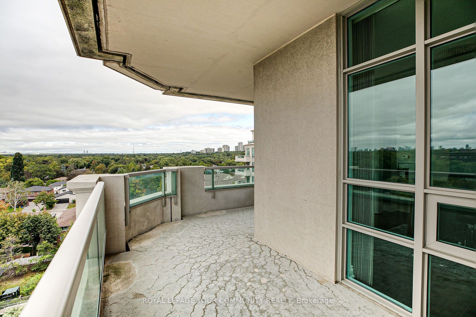 10 Bloorview Pl, #1012