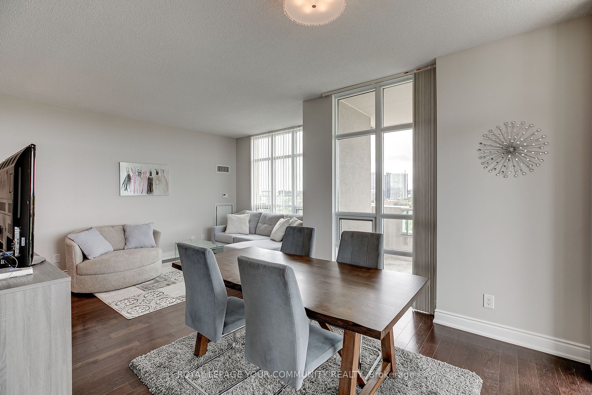 10 Bloorview Pl, #1012