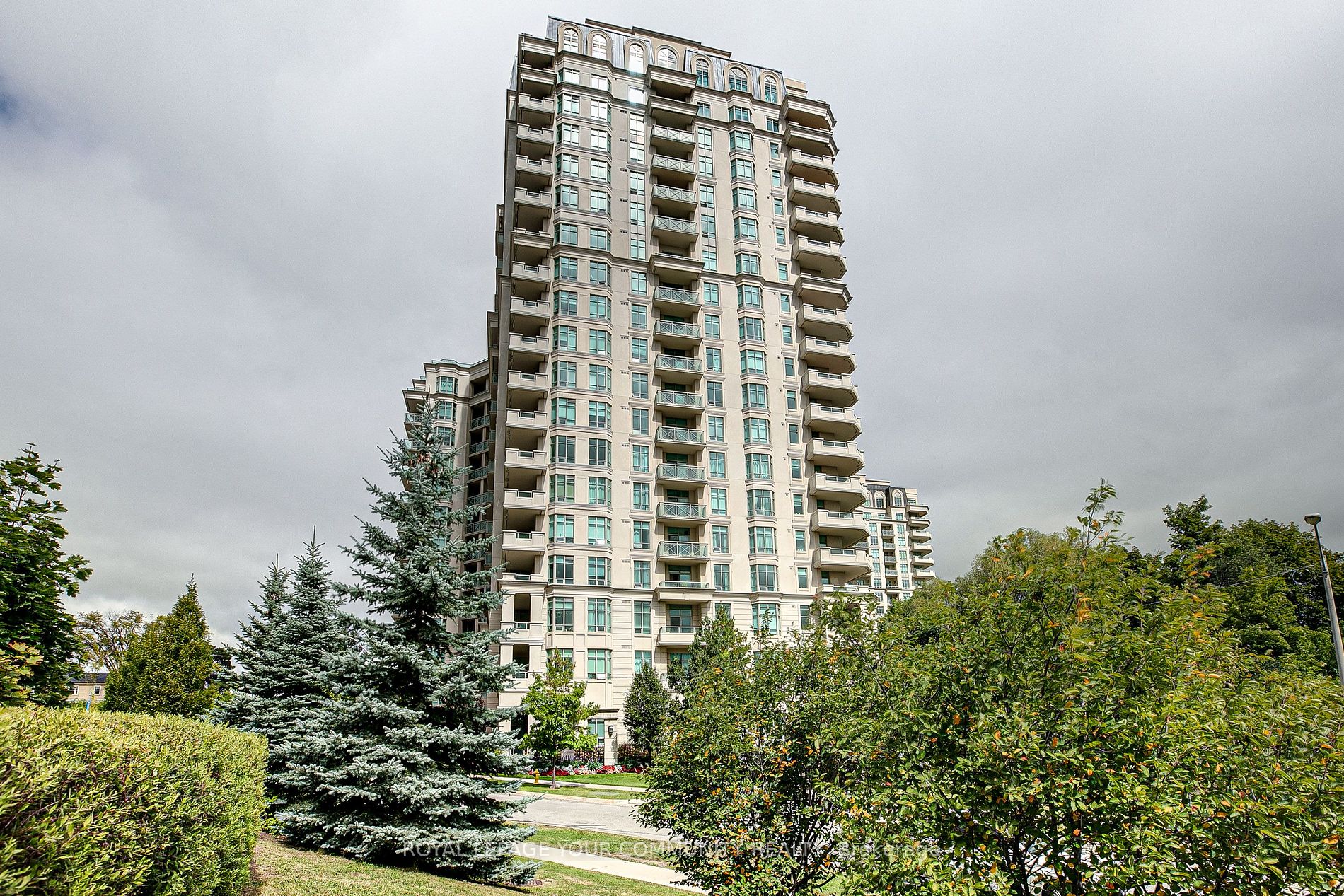 10 Bloorview Pl, #1012