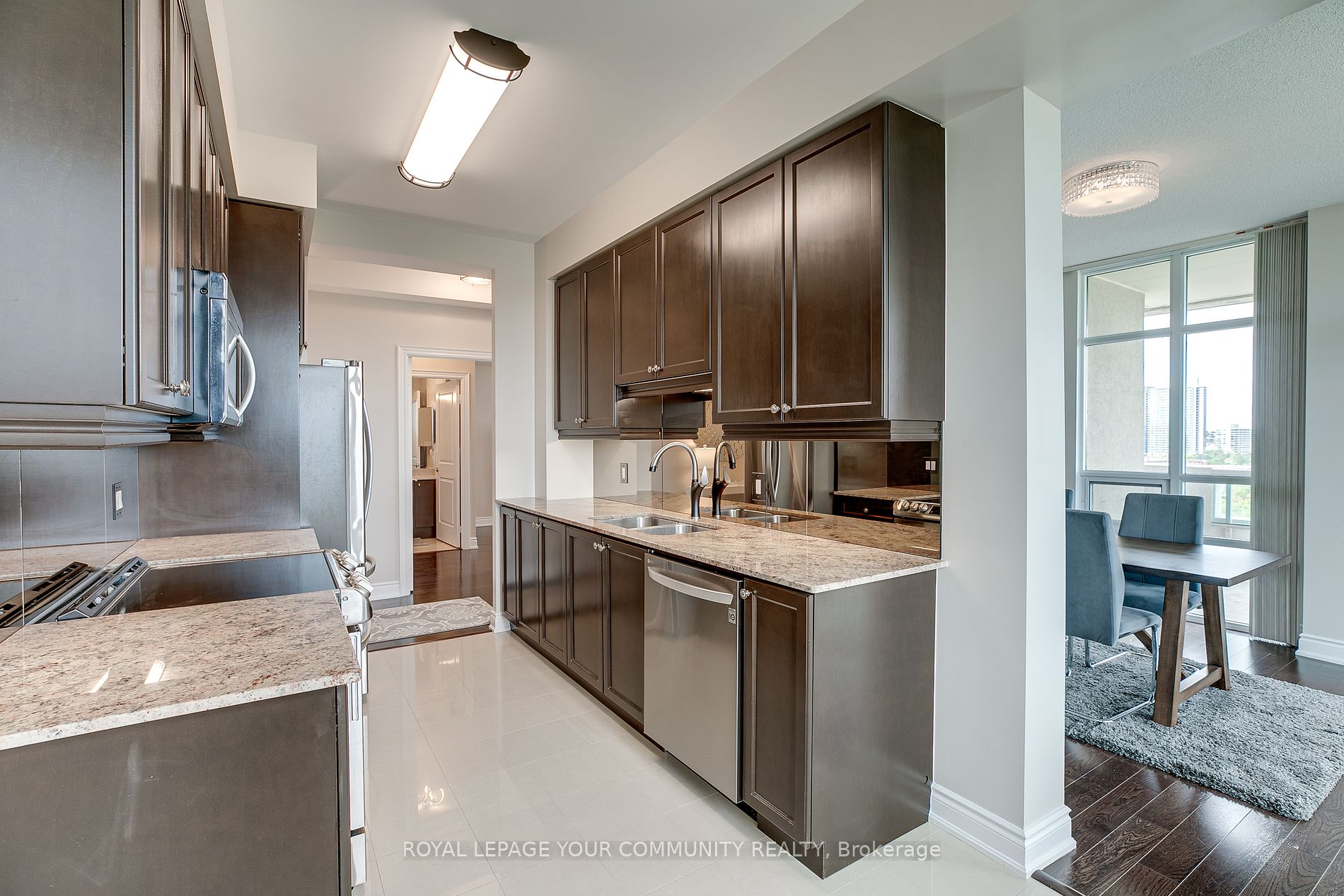 10 Bloorview Pl, #1012
