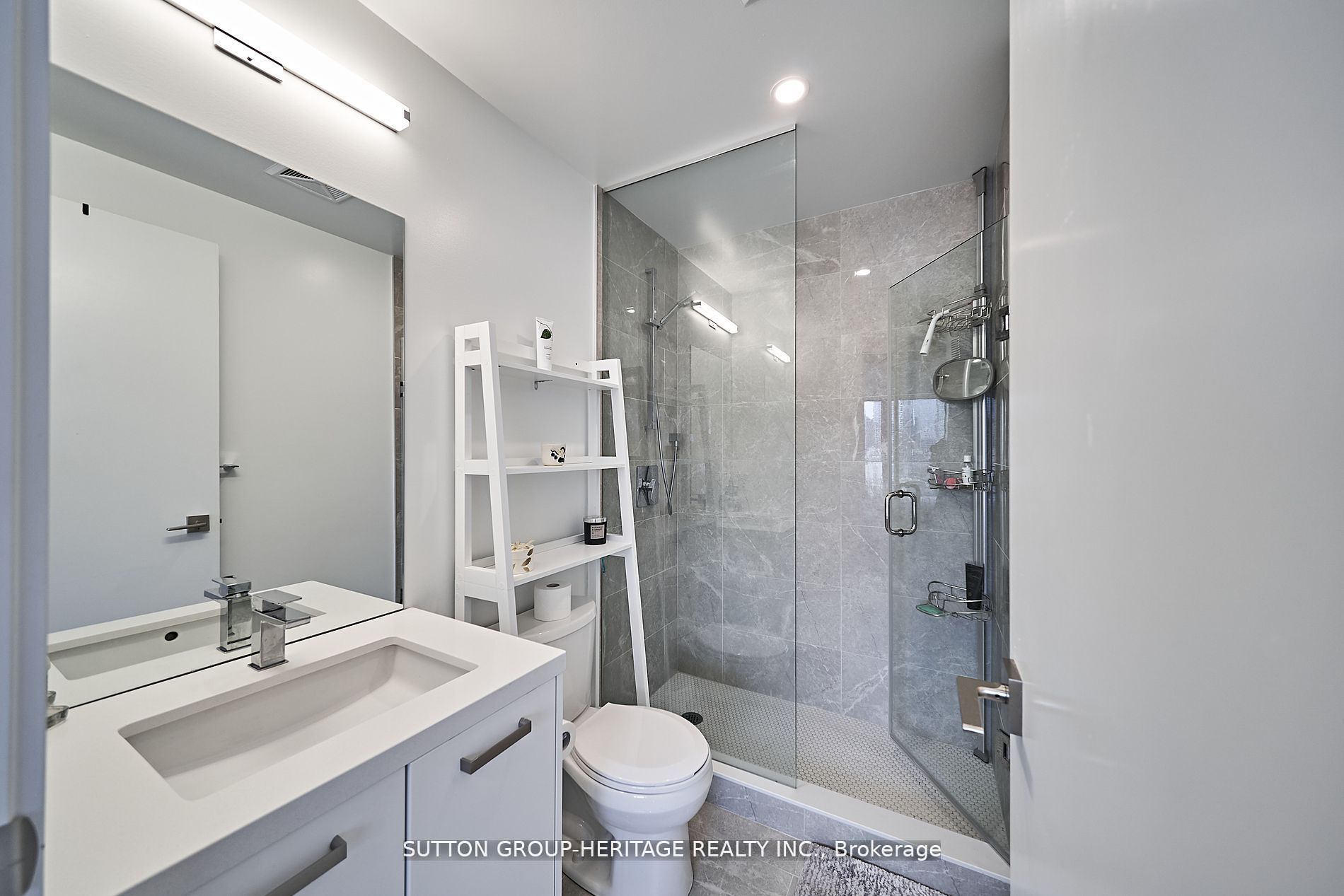 55 Ontario St, #1708