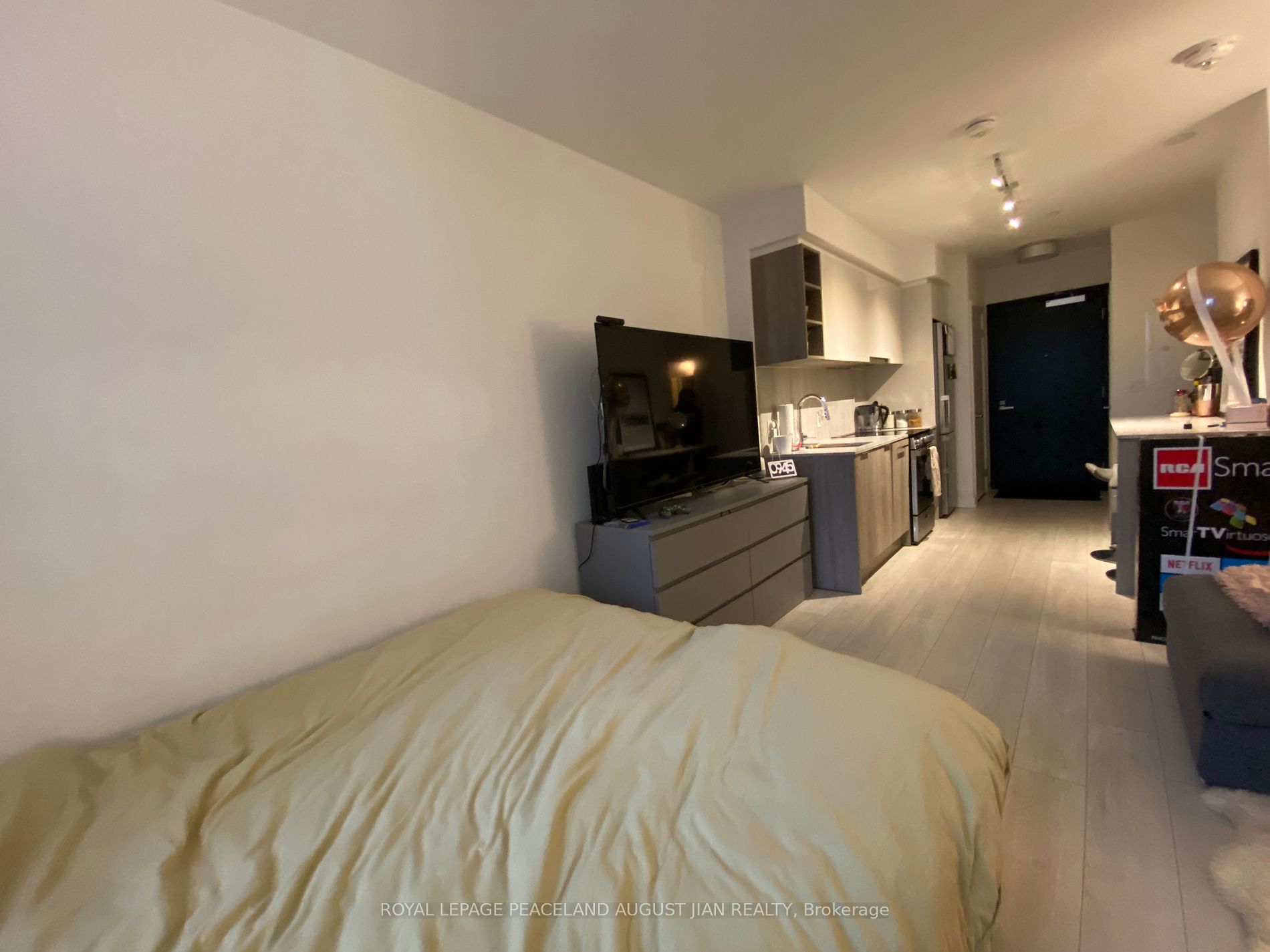 31 Tippett Road, #637