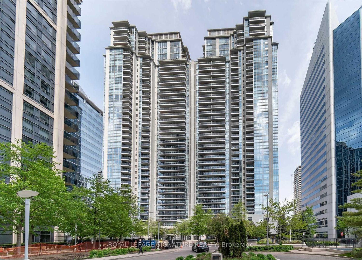 4968 Yonge St, #1708
