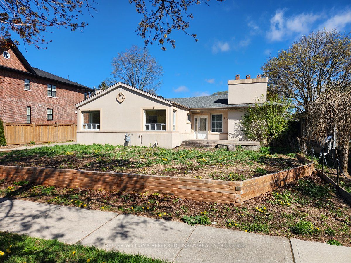 286 Churchill Avenue