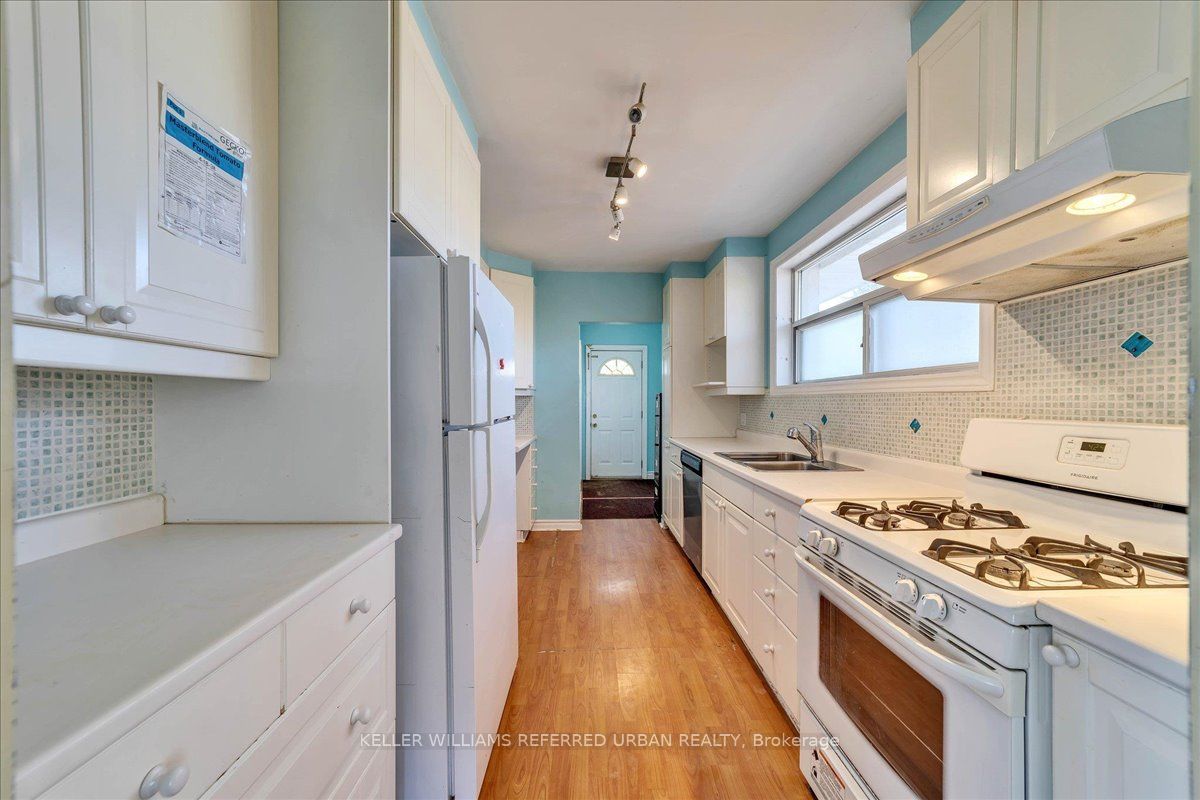 286 Churchill Avenue