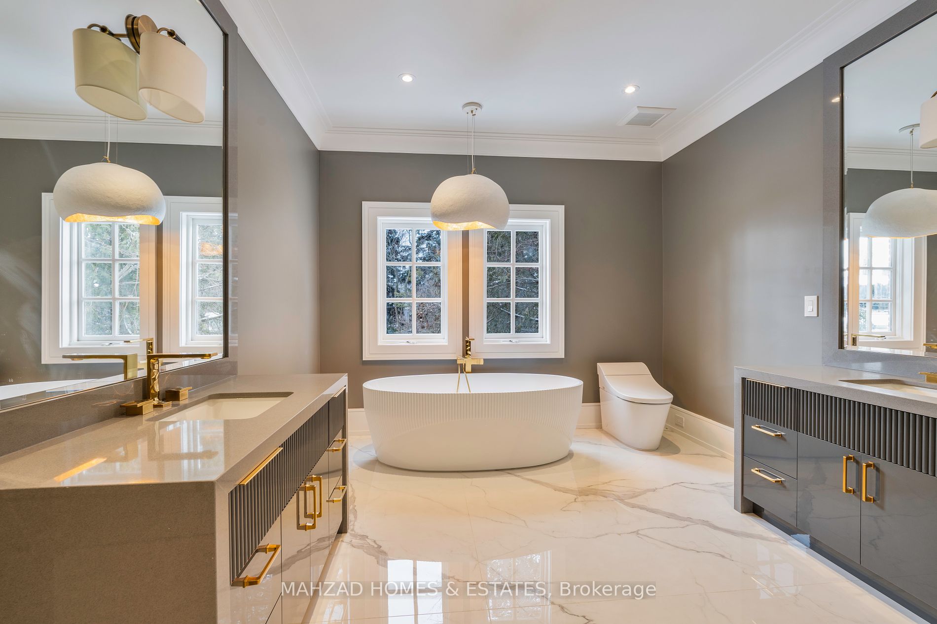 230 Dunvegan Rd