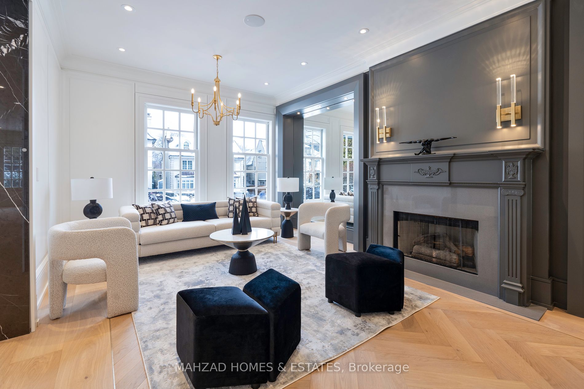 230 Dunvegan Rd