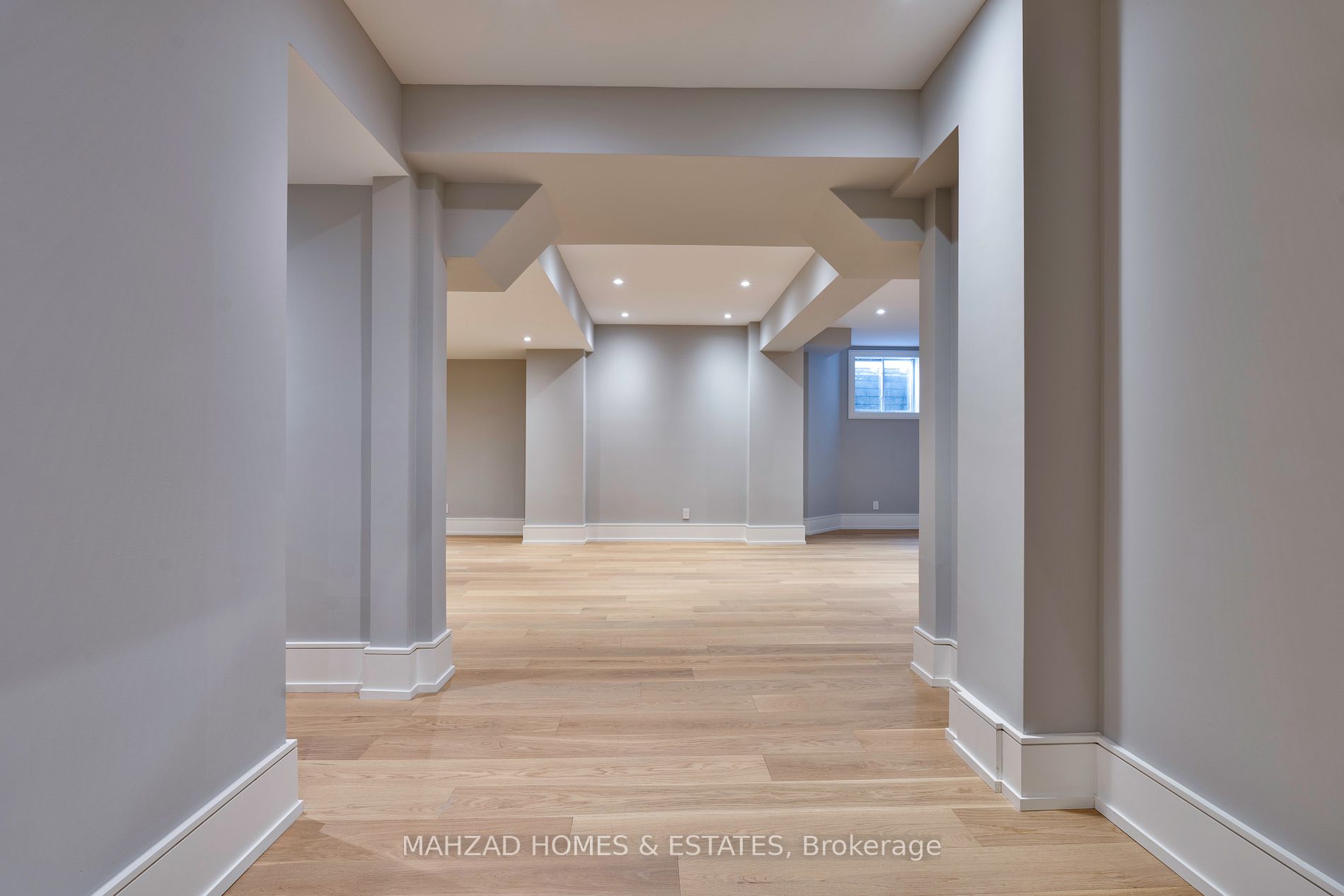 230 Dunvegan Rd
