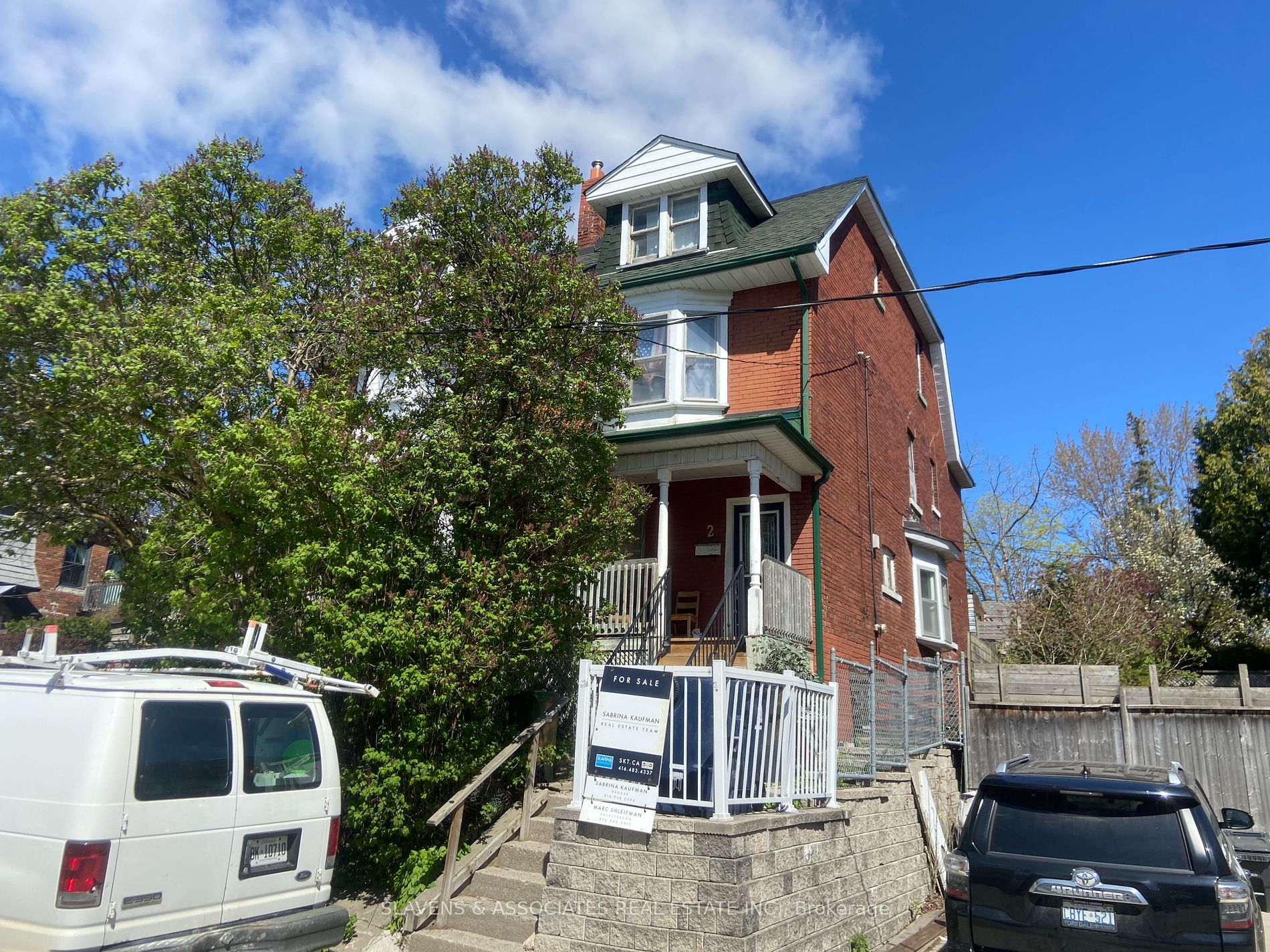 2 Dewson Street