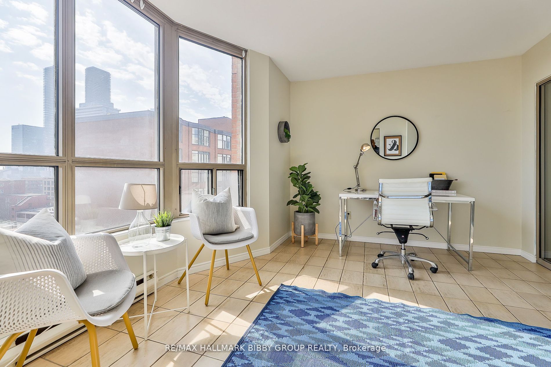 160 Frederick St, #803