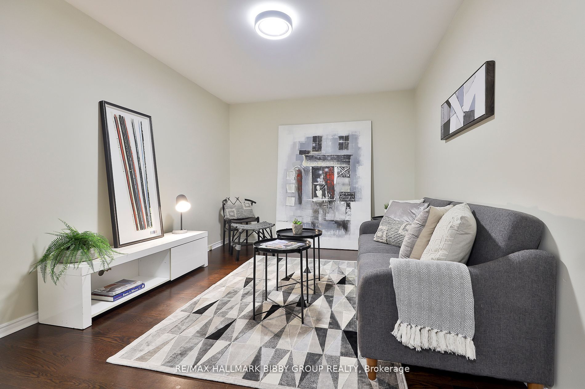 160 Frederick St, #803