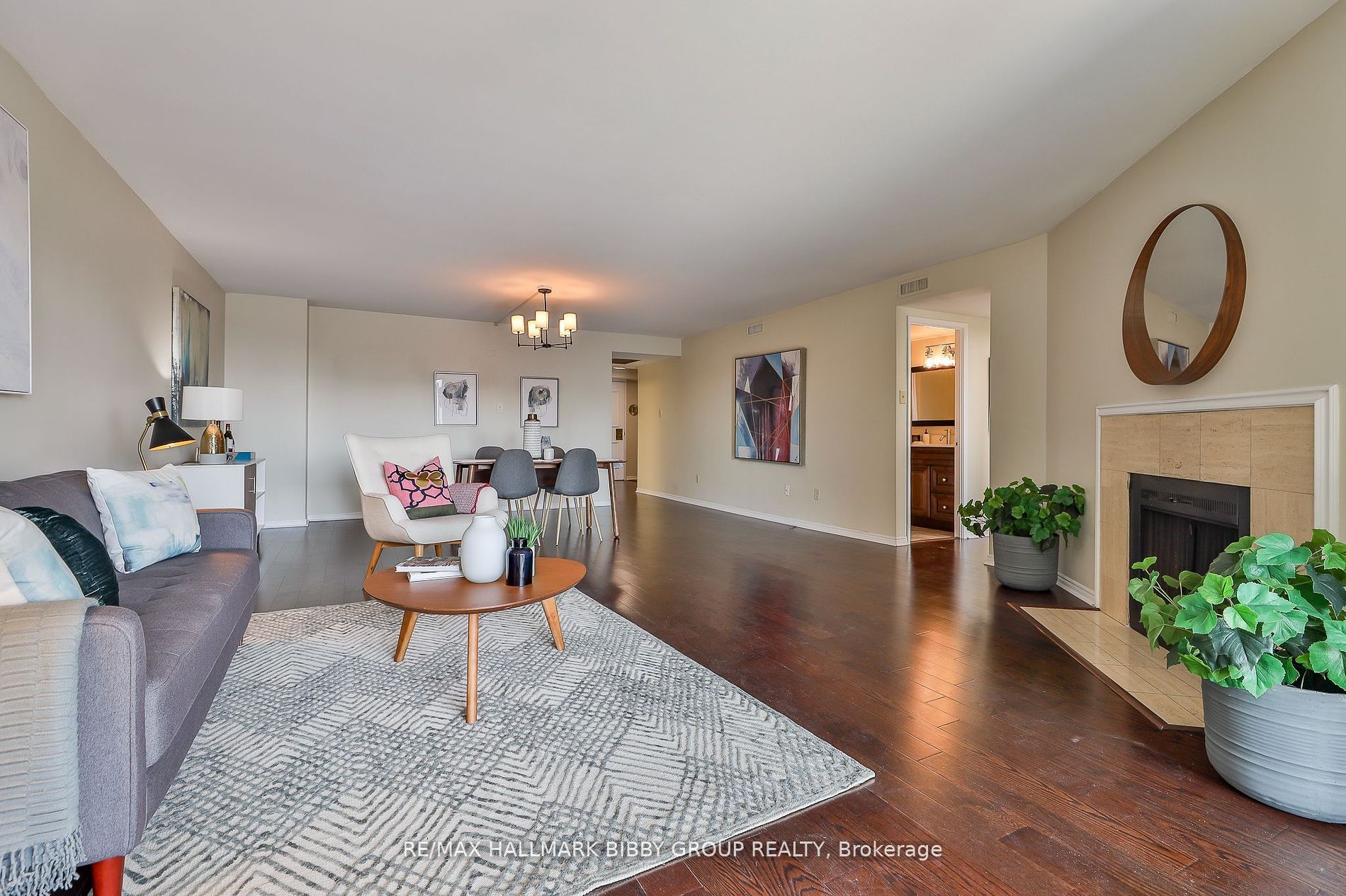 160 Frederick St, #803