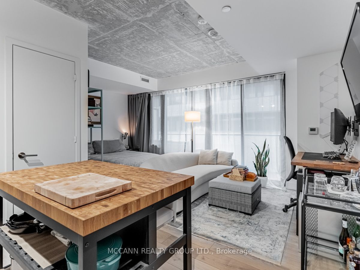 161 Roehampton Avenue, #332