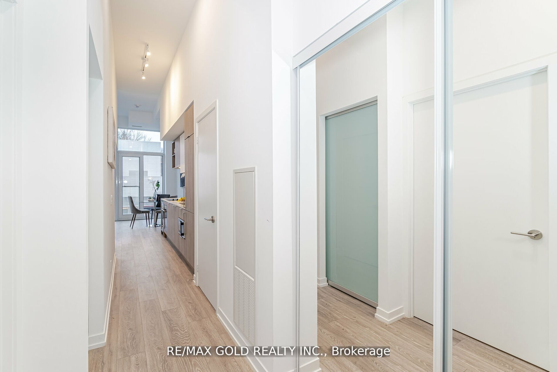 2020 Bathurst Street #216