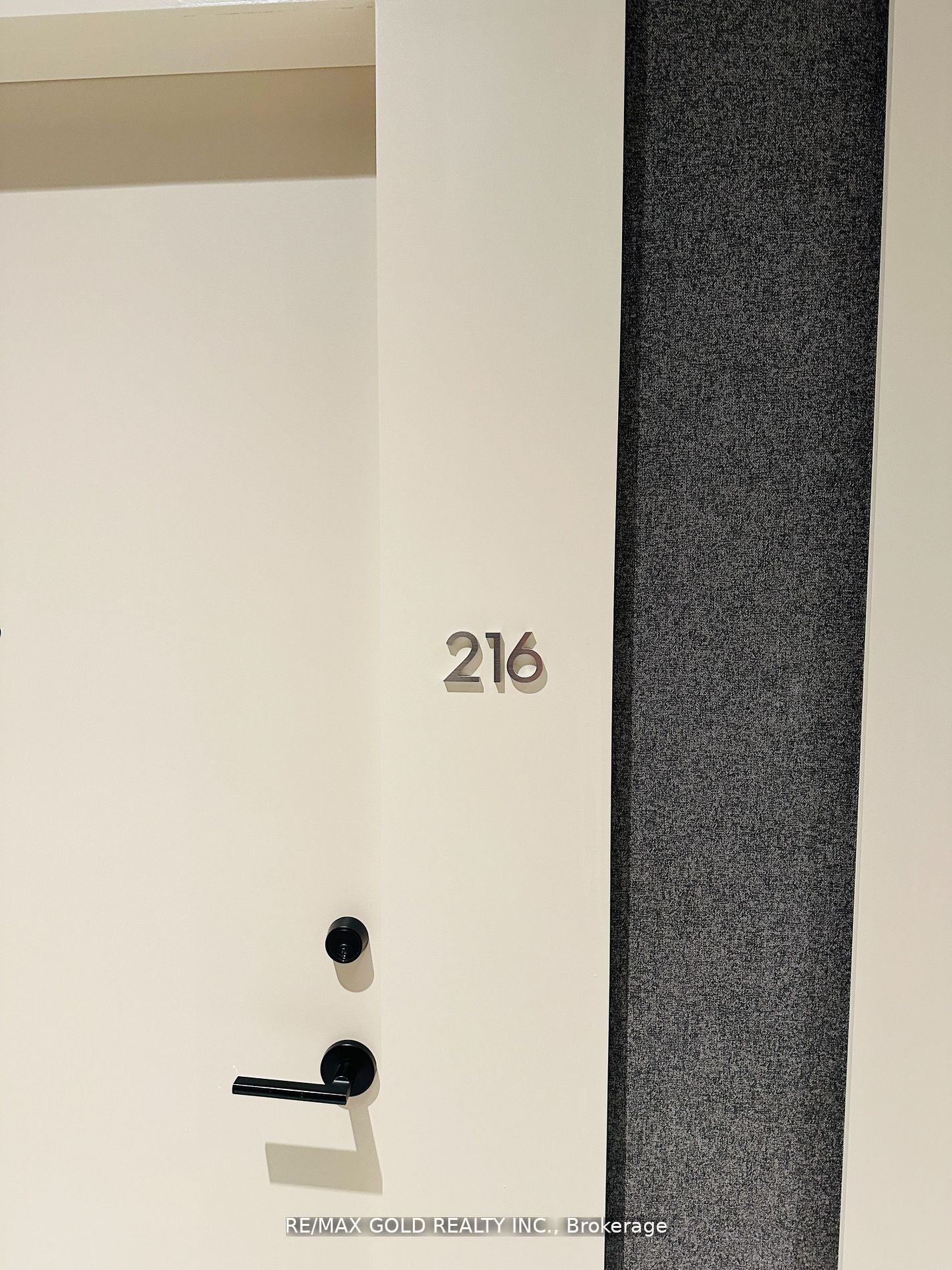 2020 Bathurst Street #216