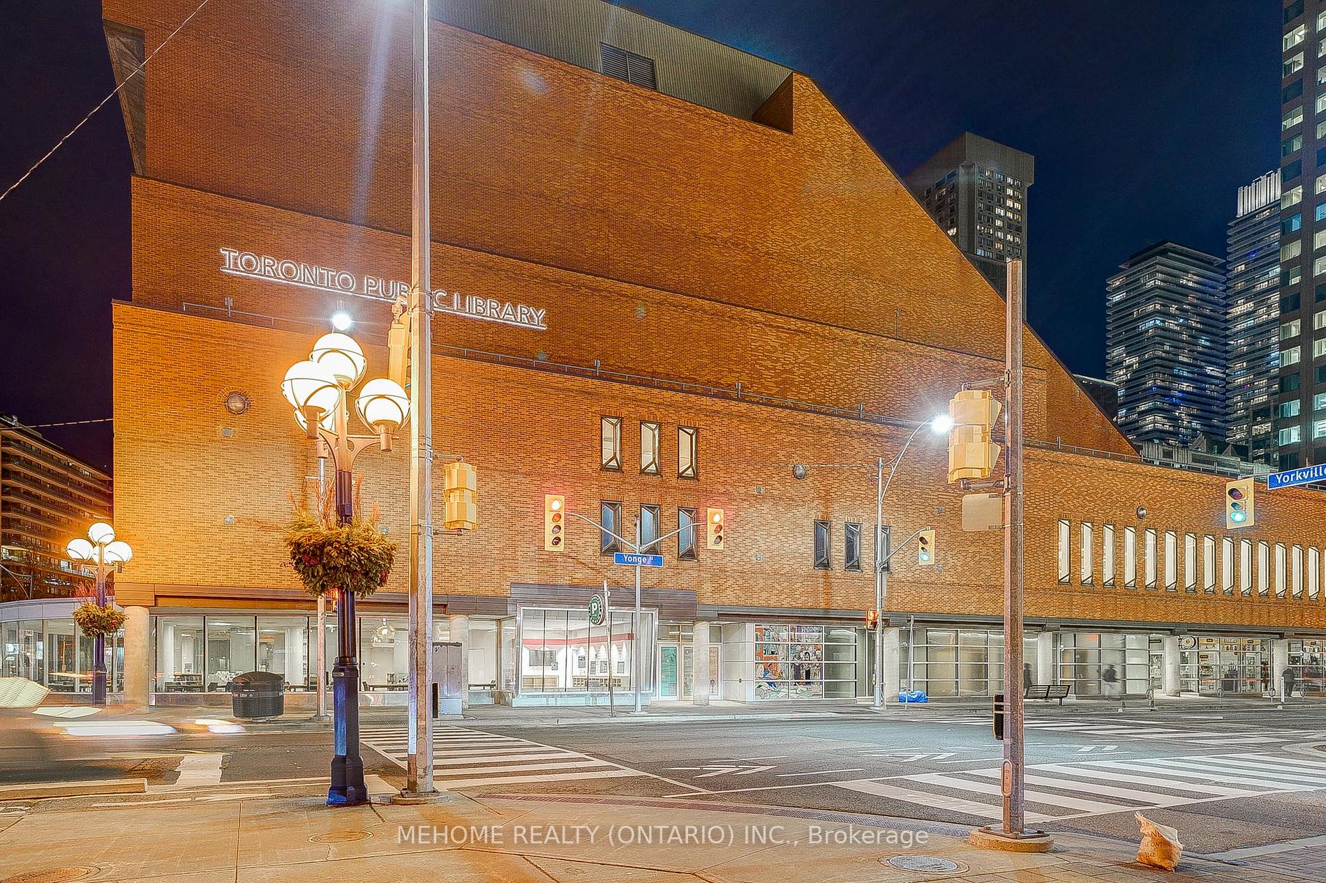 1 Yorkville Ave, #Ph06