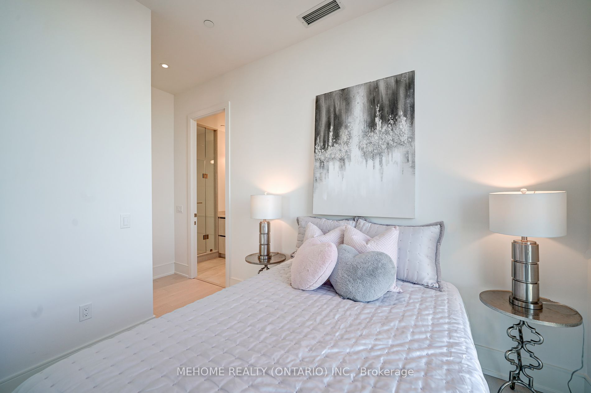 1 Yorkville Ave, #Ph06