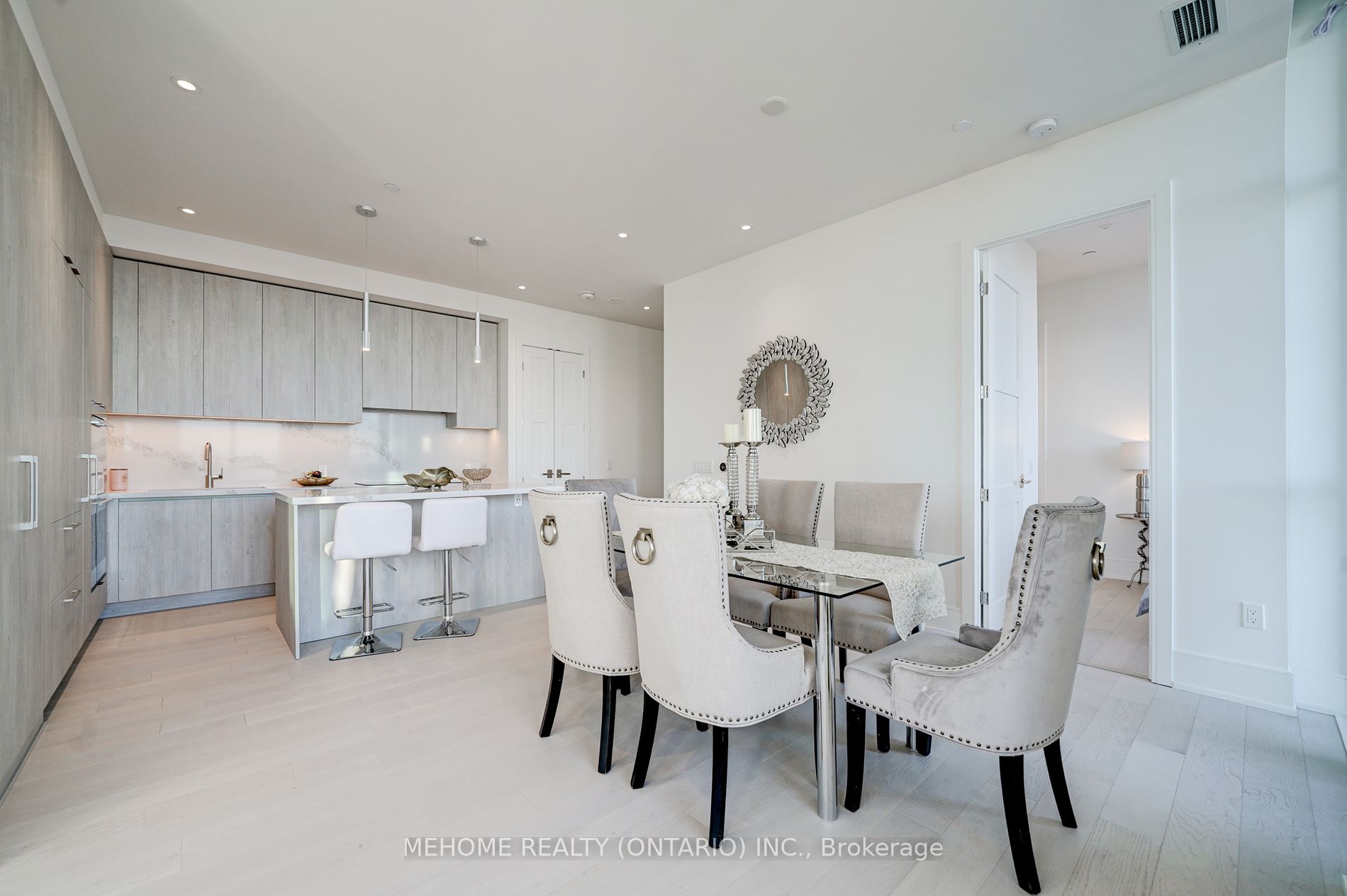 1 Yorkville Ave, #Ph06