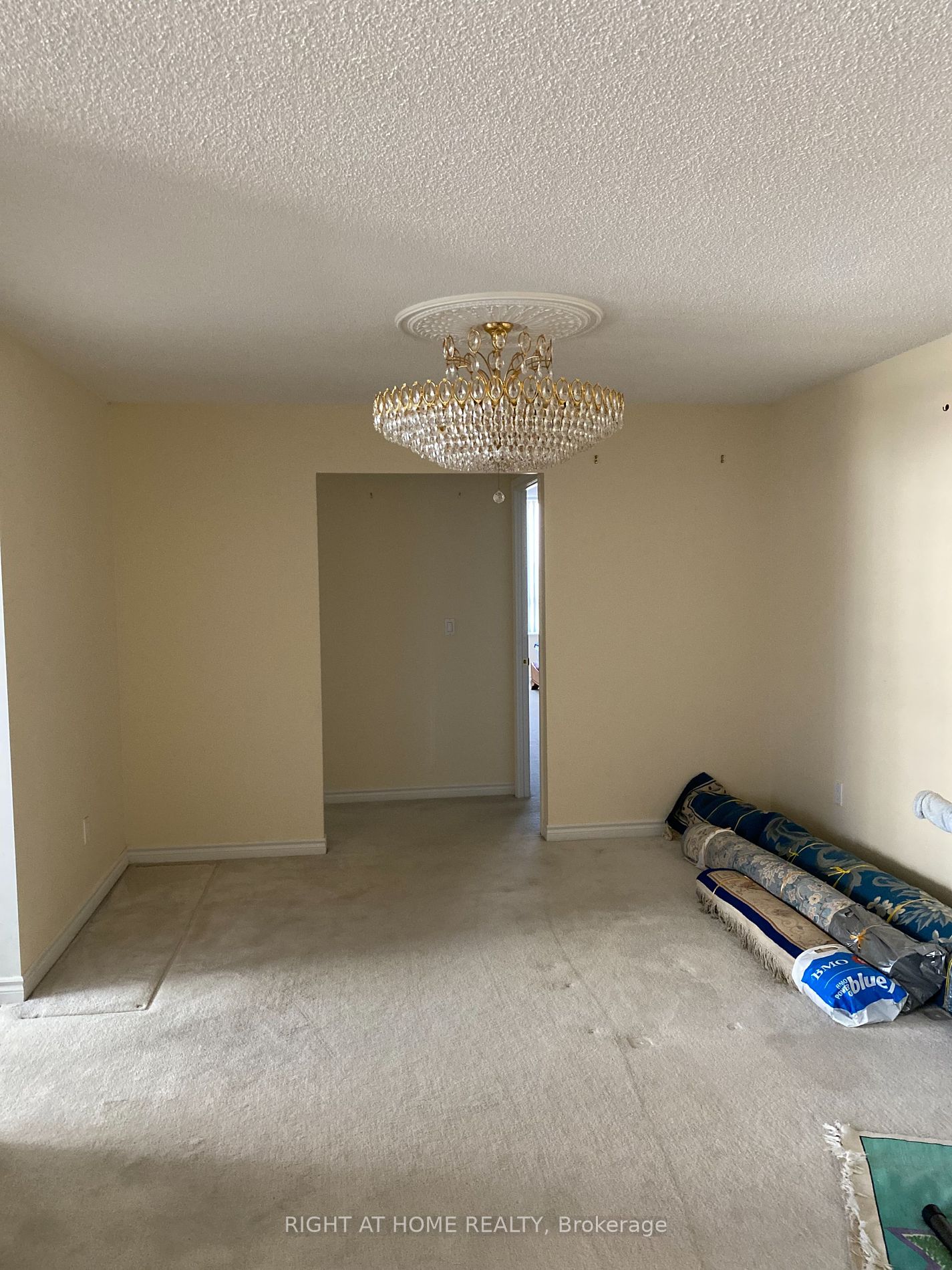 18 Sommerset Way, #2316
