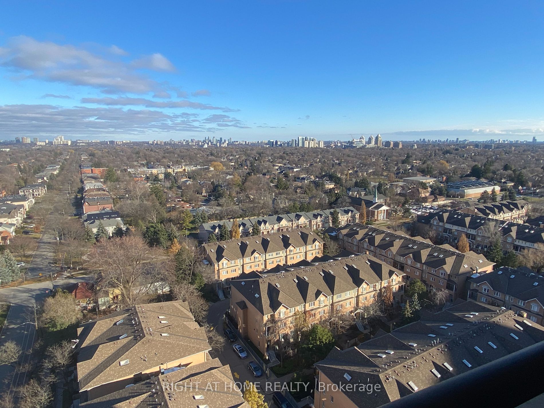 18 Sommerset Way, #2316