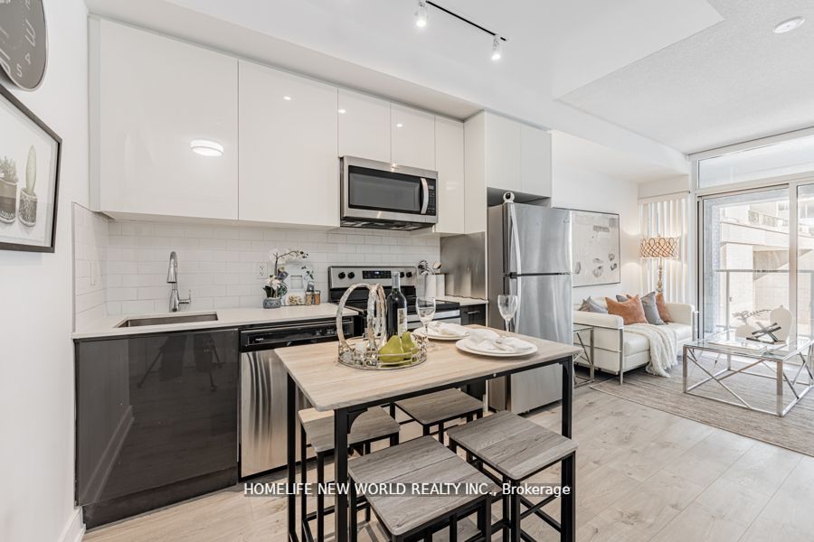 621 Sheppard Avenue E #250