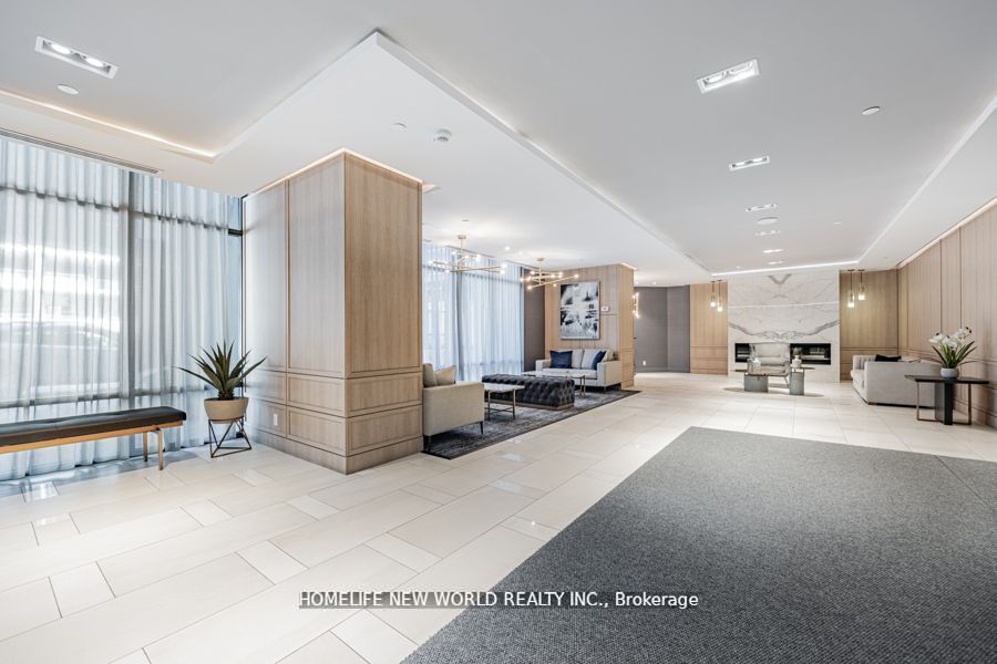 621 Sheppard Avenue E #250