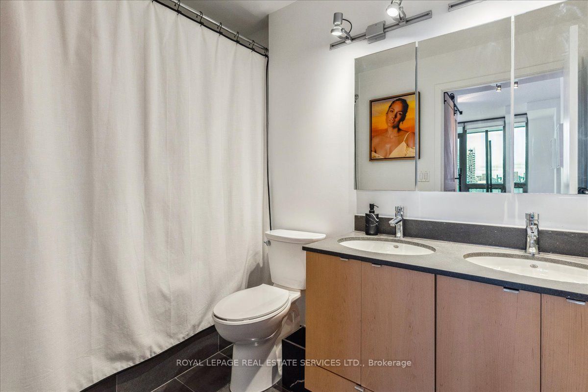 33 Lombard St, #4102