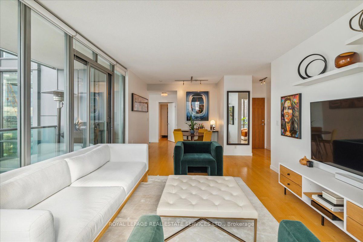 33 Lombard St, #4102