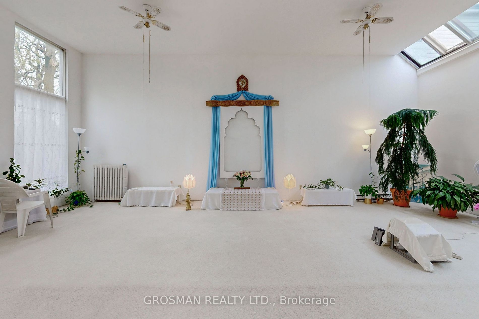 1085 Bathurst St