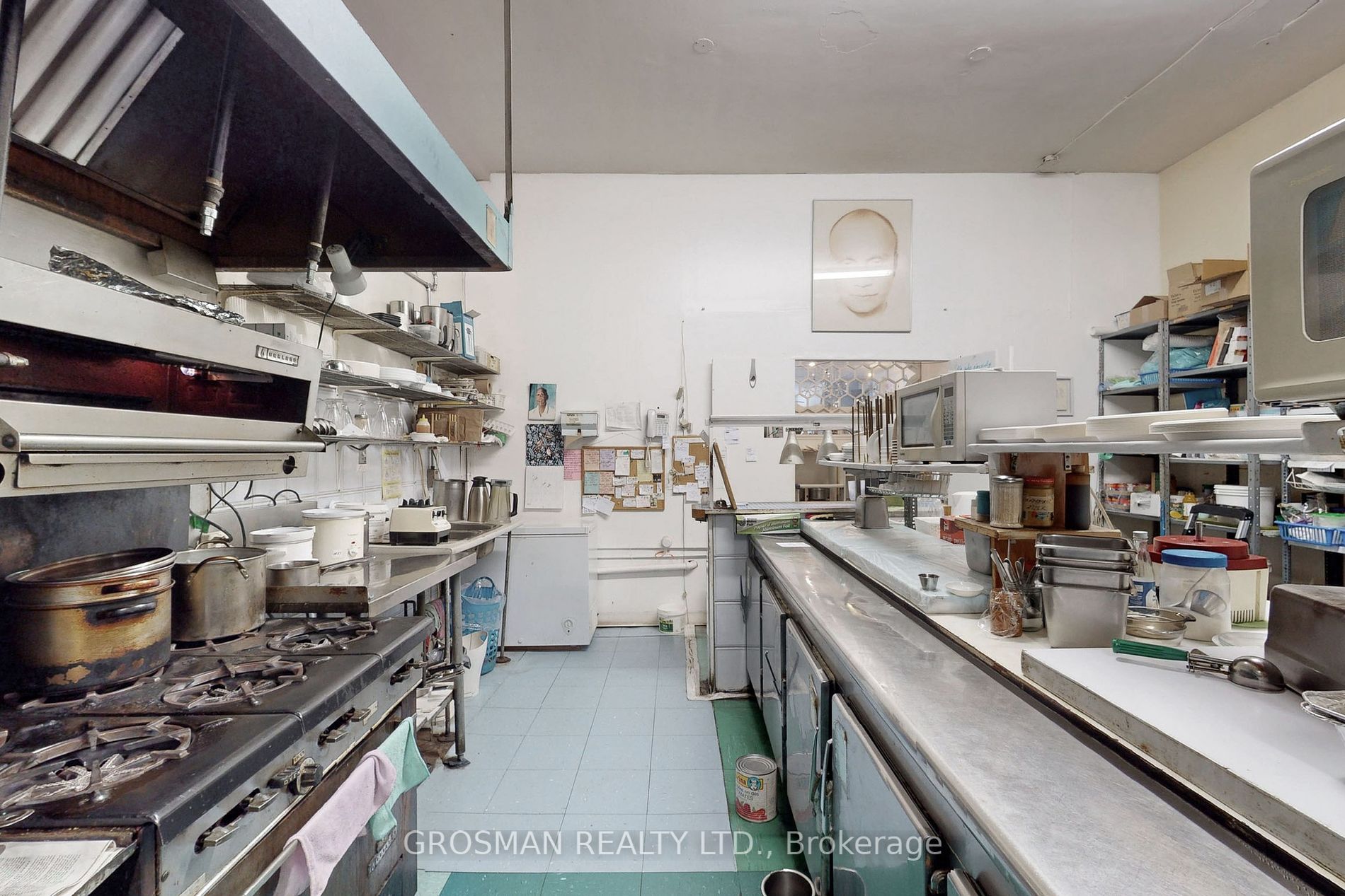 1085 Bathurst St