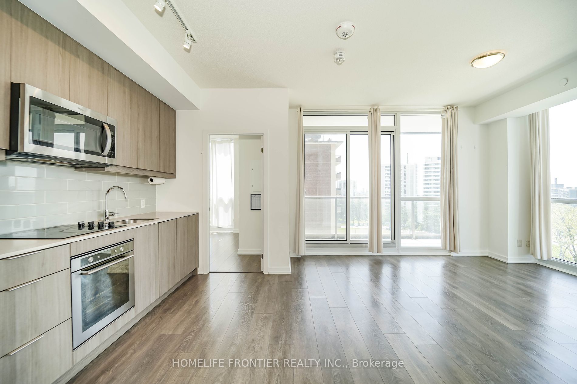 32 Forest Manor Rd, #610