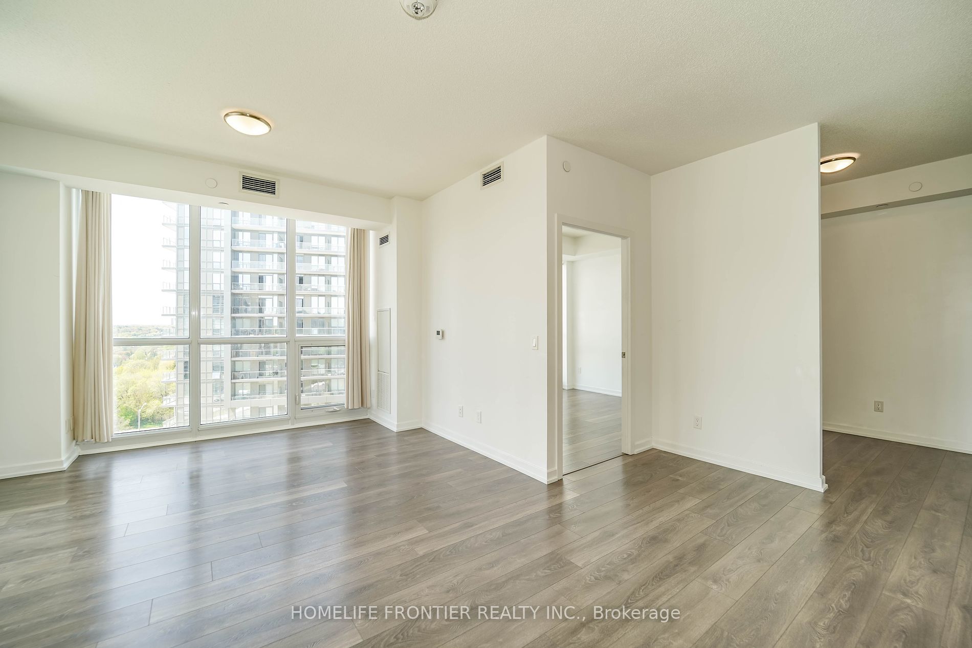 32 Forest Manor Rd, #610
