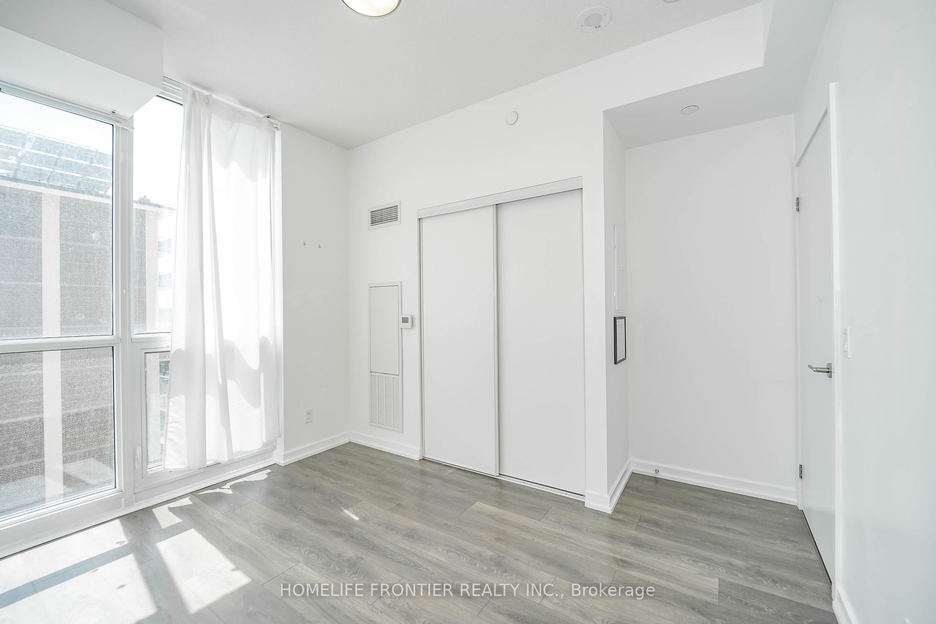 32 Forest Manor Rd, #610