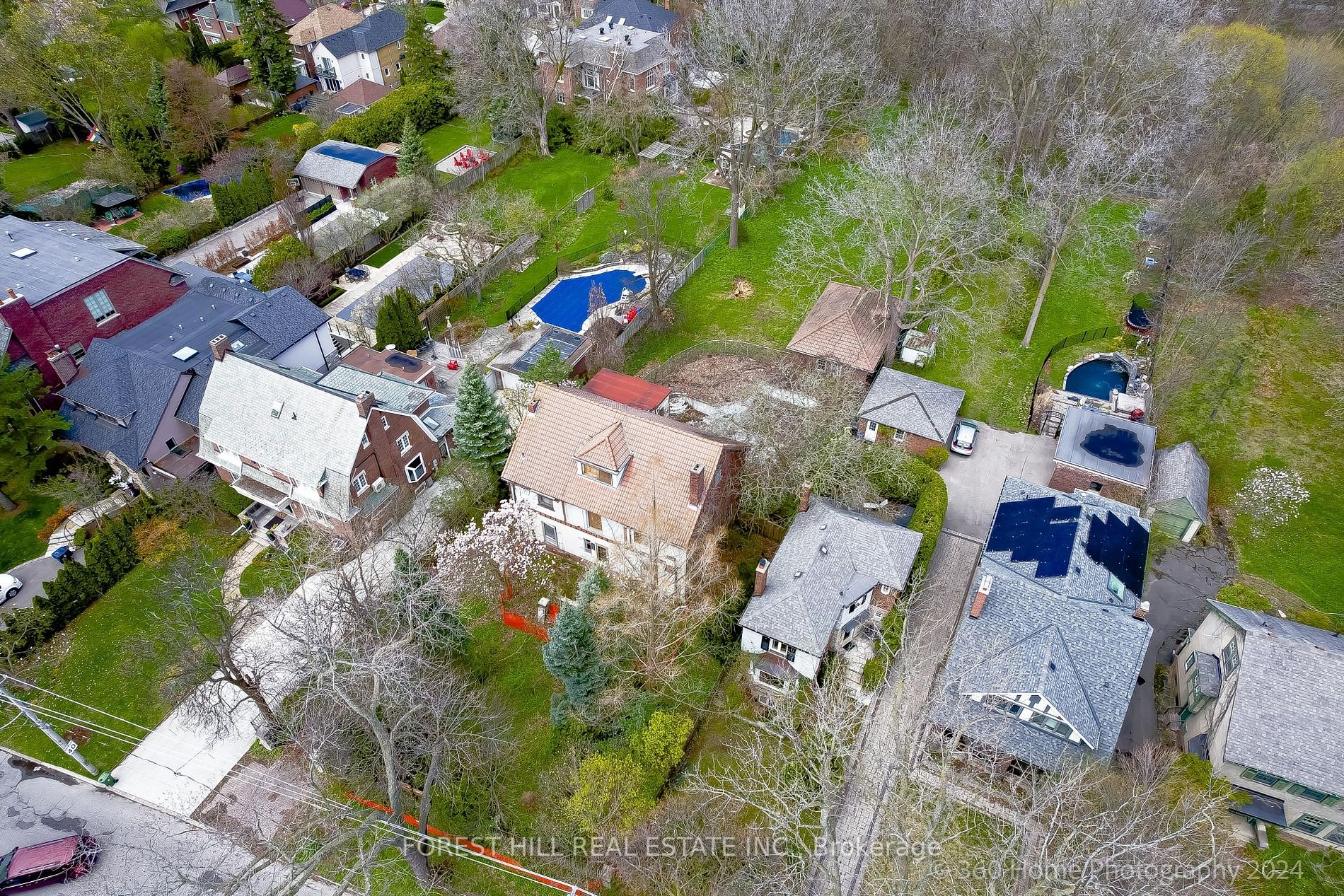 132 Blythwood Rd