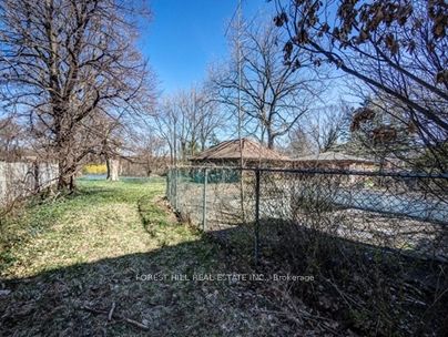 132 Blythwood Rd