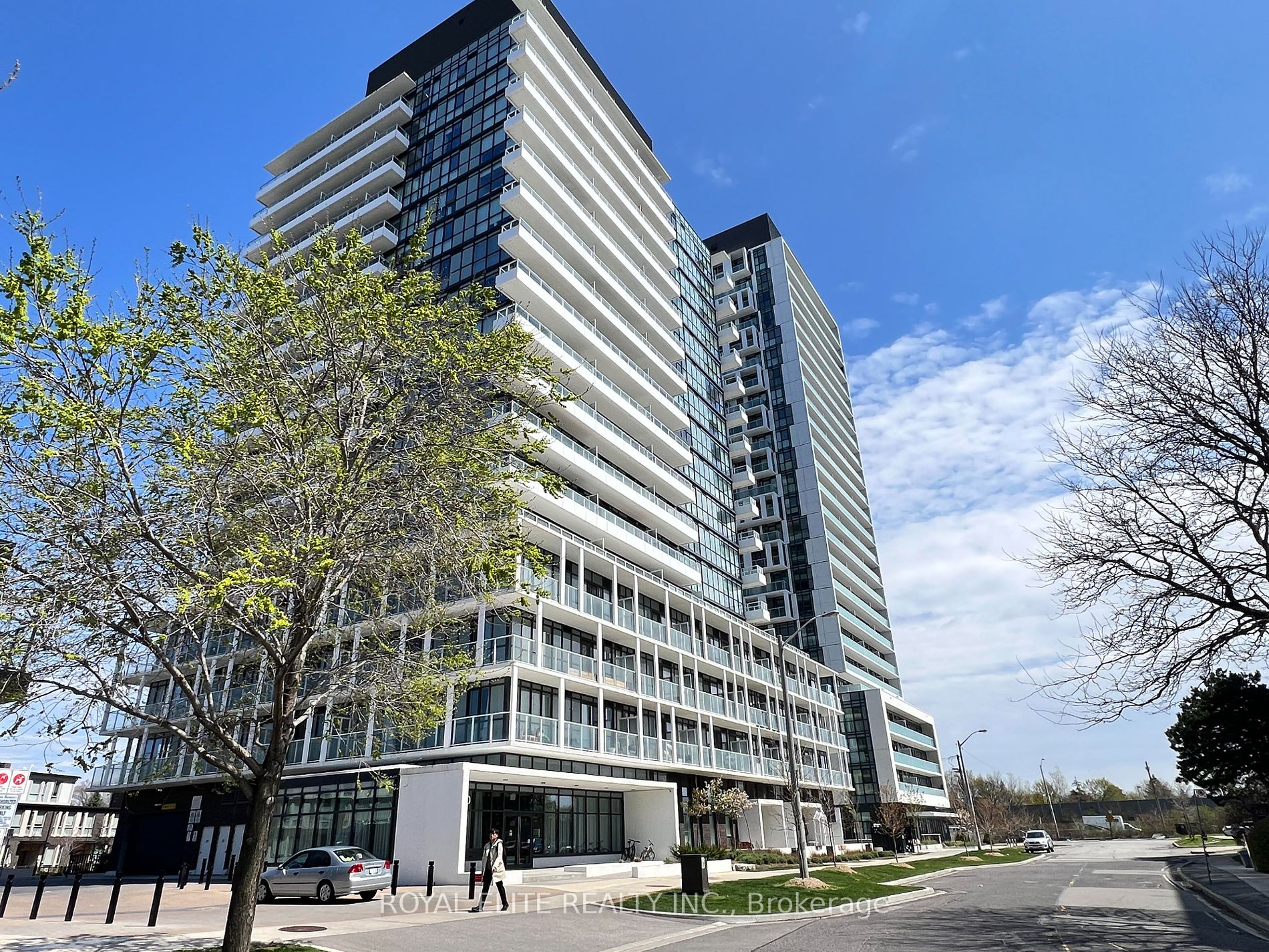 180 Fairview Mall Dr #1001