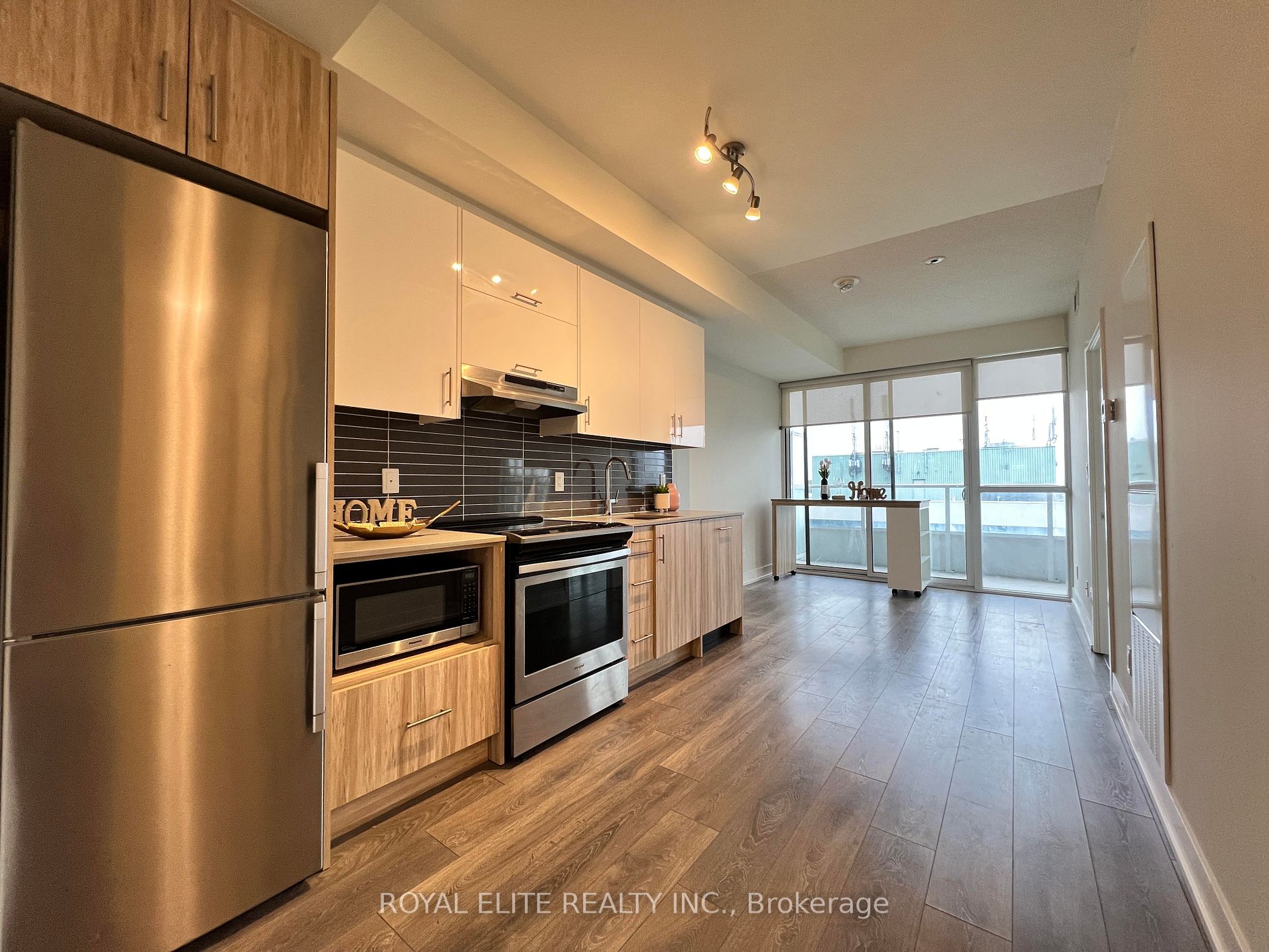 180 Fairview Mall Dr #1001