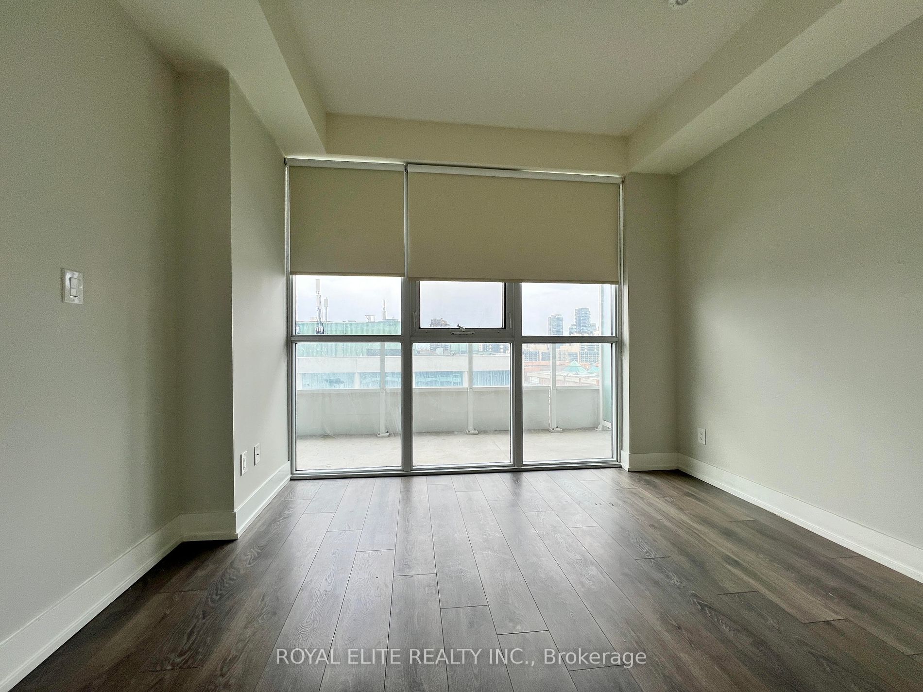 180 Fairview Mall Dr #1001