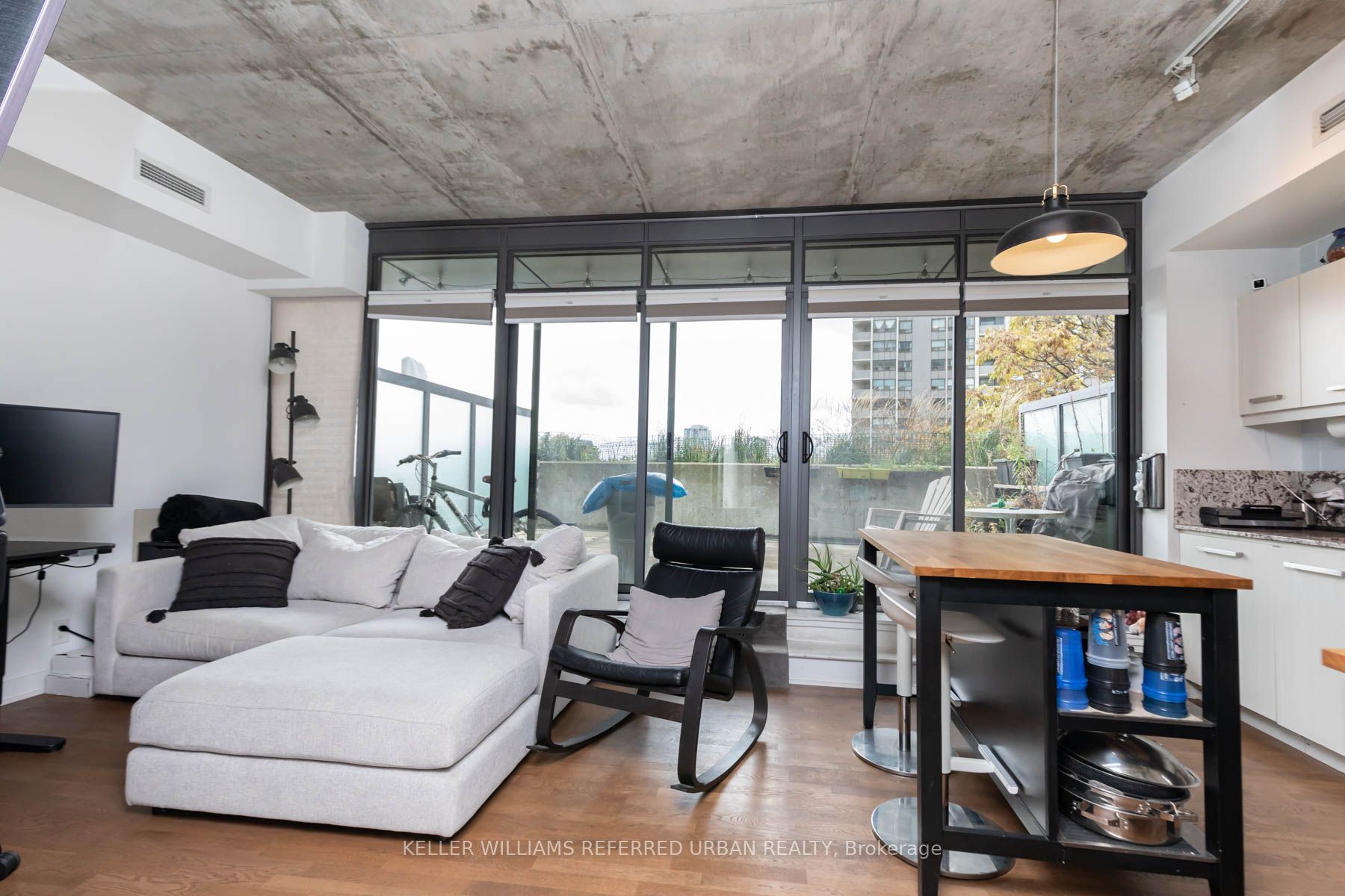 15 Beverley St, #503