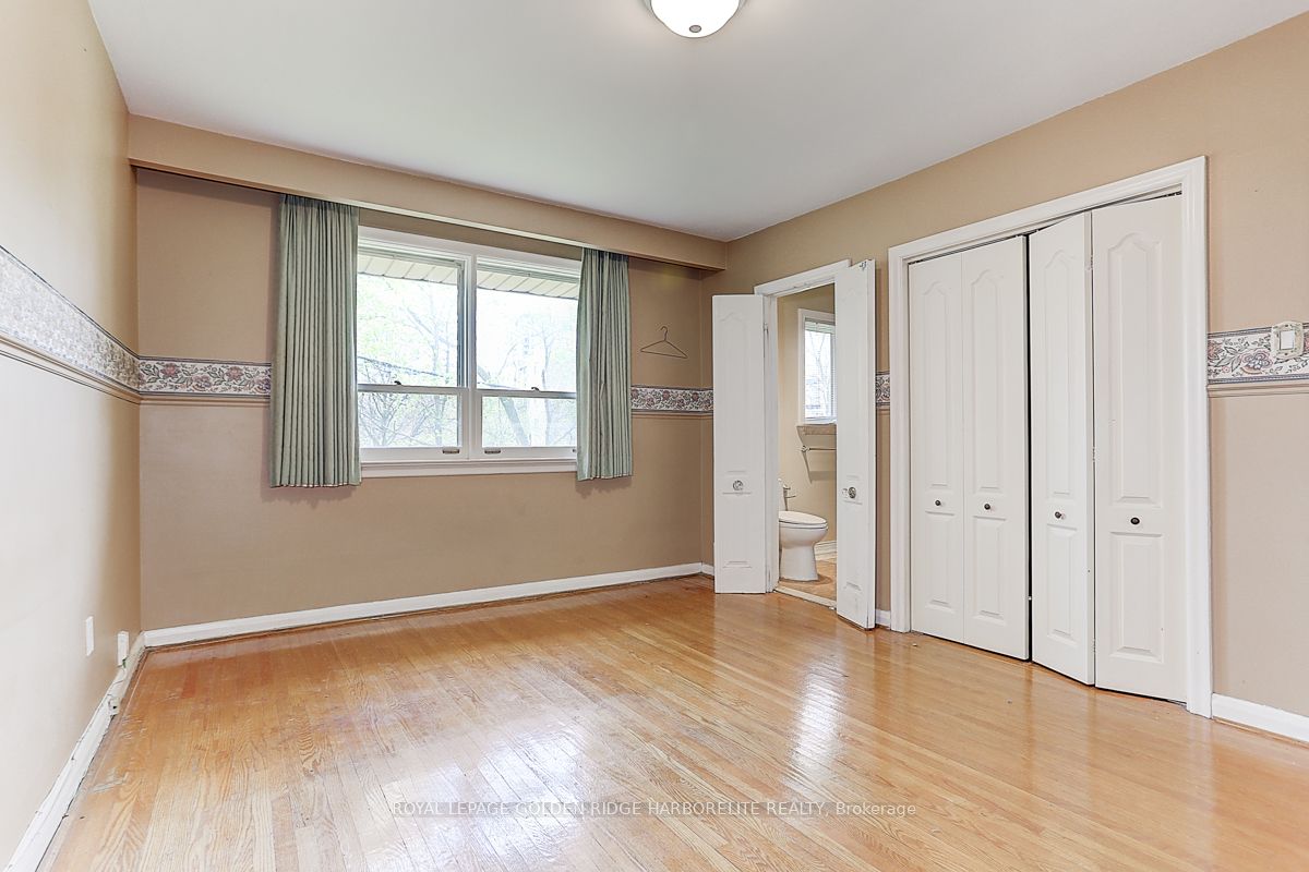 19 Morewood Crescent