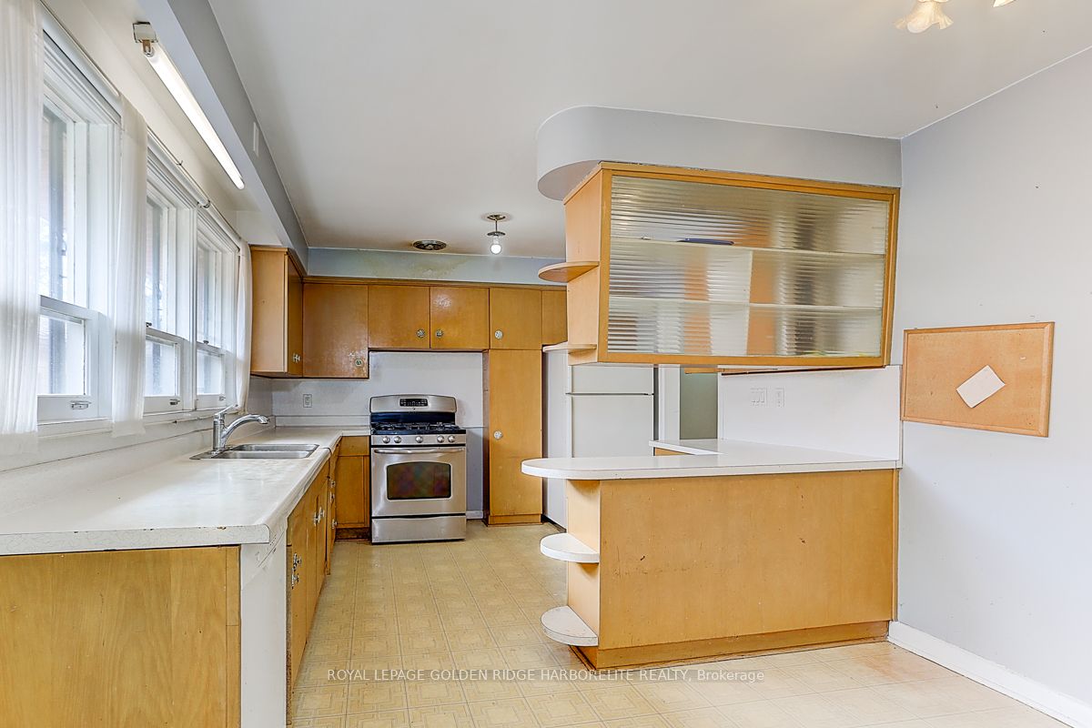 19 Morewood Crescent